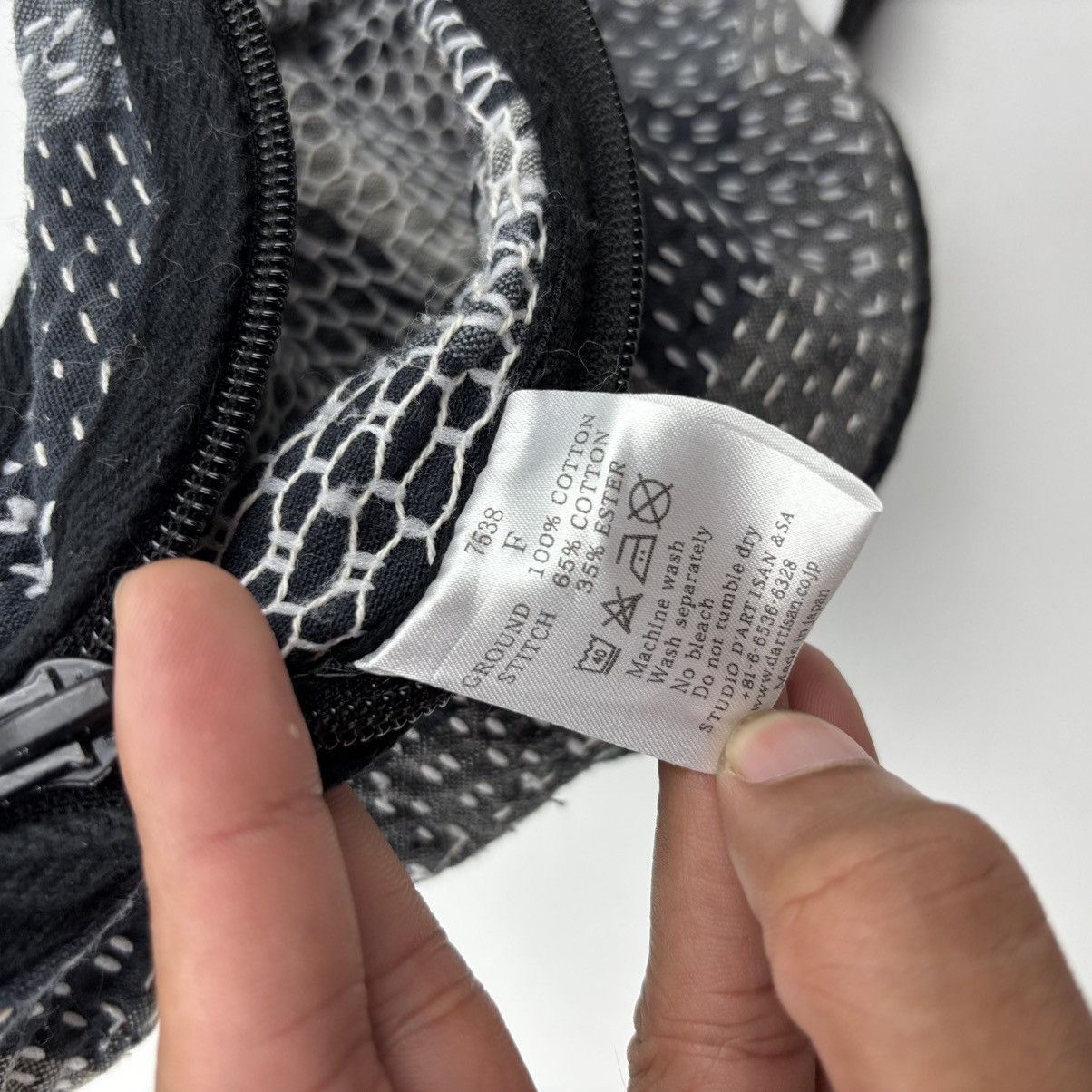 Studio D'Artisan Studio D’ Artisan Sashiko Stitching Crossbody Bag Size ONE SIZE - 10 Thumbnail