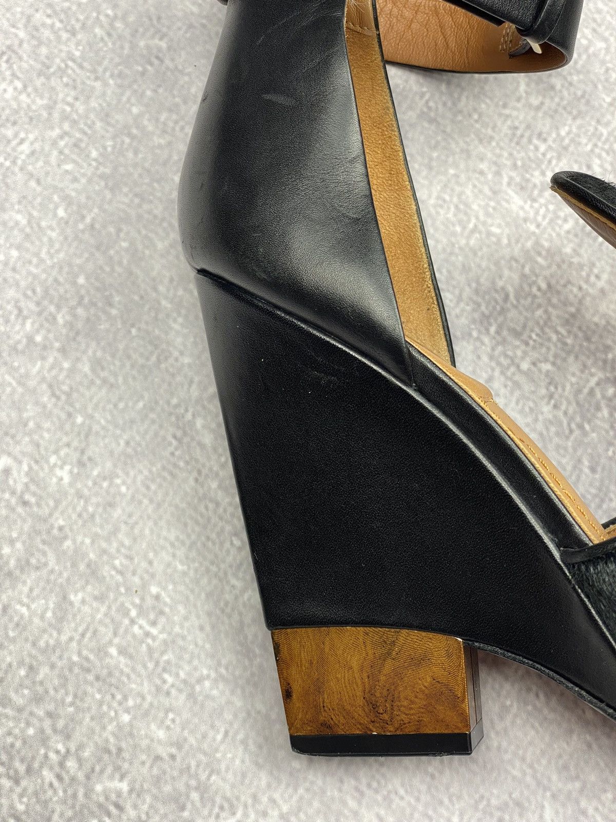 Givenchy Givenchy Heels Black Suede & Mink 😍 Size US 8 / IT 38 - 10 Thumbnail