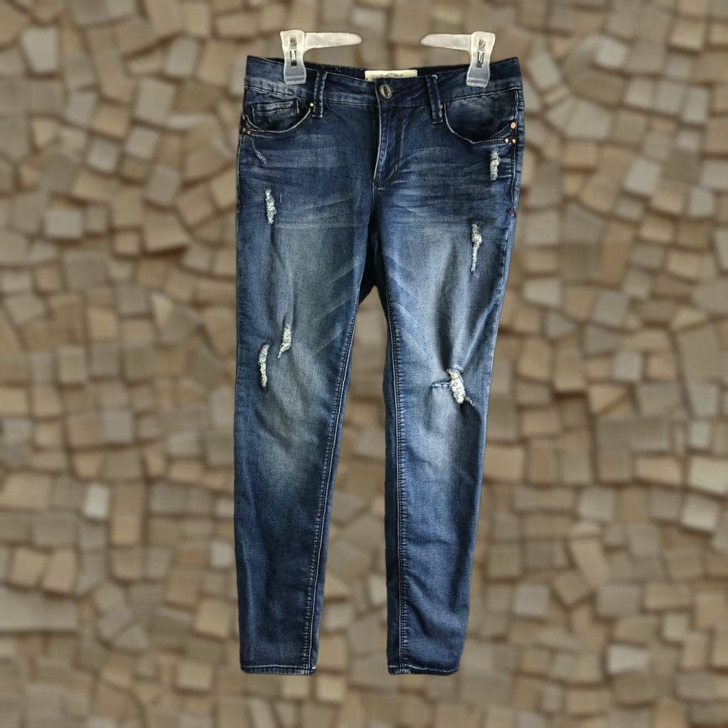 Denime Hydraulic Womens Size 8 Mid Rise Skinny Medium Wash Blue Denim Jeans Womens Size 8 Jeans Skinny Mid Rise Blue Denim 30in Waist 28in Inseam Size 30" / US 8 / IT 44 - 1 Thumbnail