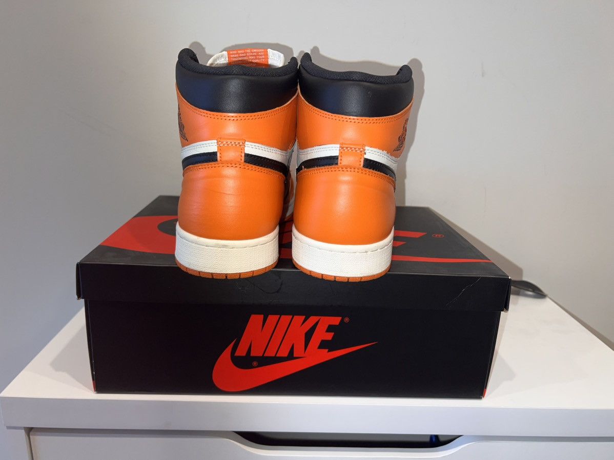 Shattered Backboard Jordan 1