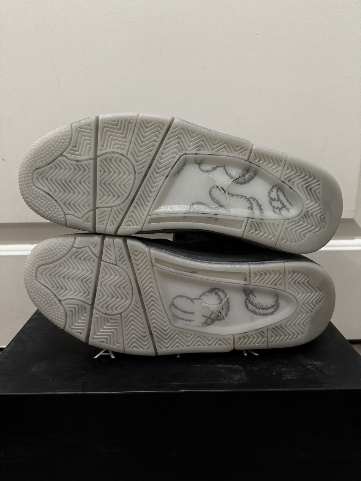 Jordan Brand × Kaws AIR JORDAN 4 x KAWS 9.5 Size US 9.5 / EU 42-43 - 14 Thumbnail