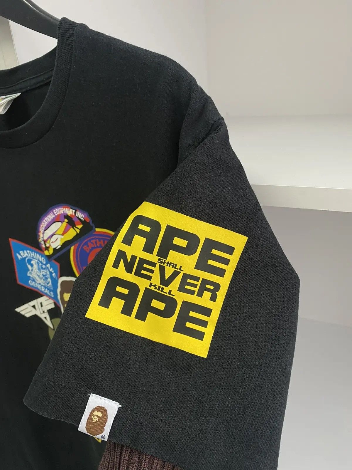 Bape A Bathing Ape Bape Bicolor Multi Logo Tee Size US L / EU 52-54 / 3 - 13 Thumbnail