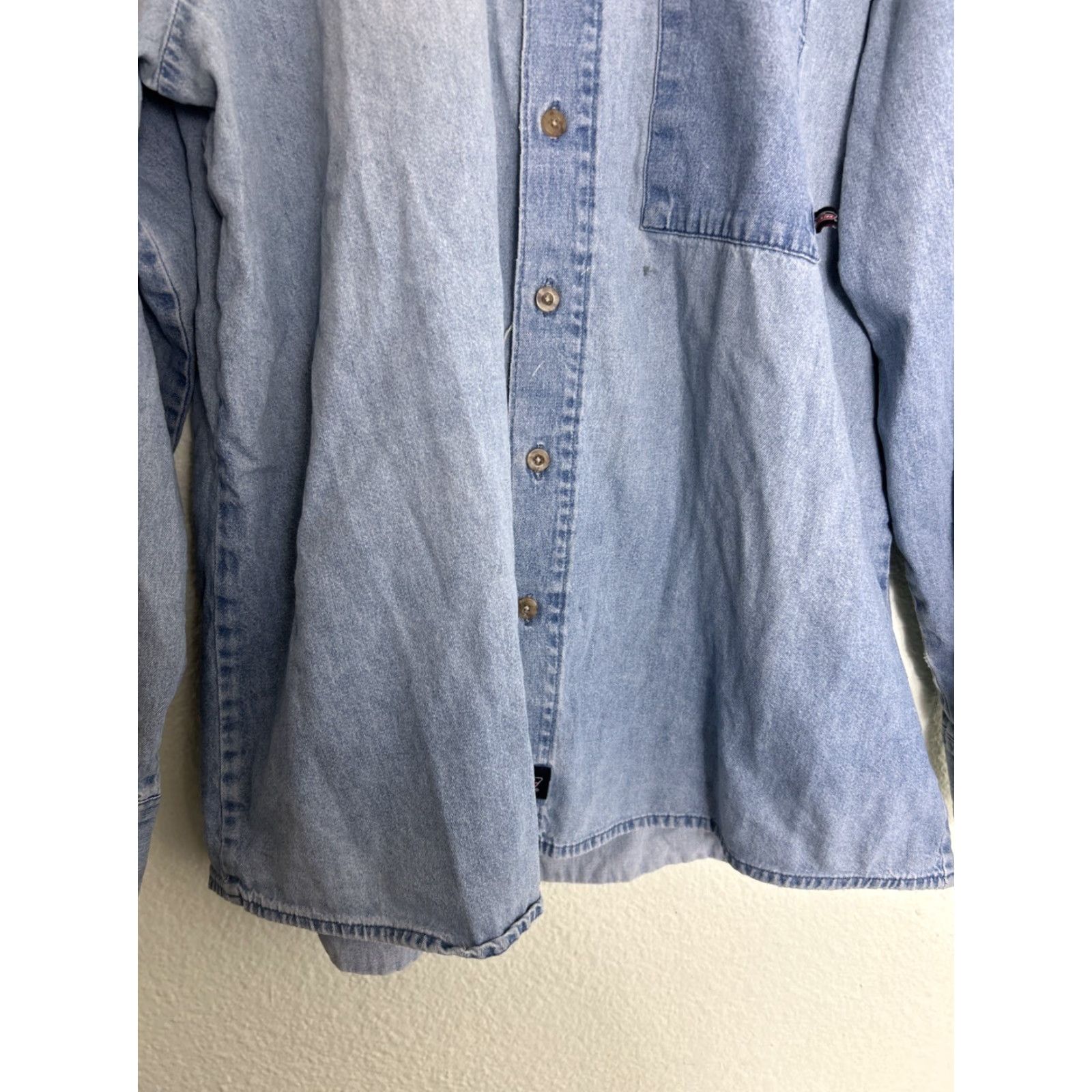 Dickies Dickies Mens XL Long Sleeve Denim Shirt Light Wash Button-Down Distressed Denim Blue Shirt Mens XL Long Sleeve Button-Up Size US XL / EU 56 / 4 - 7 Thumbnail