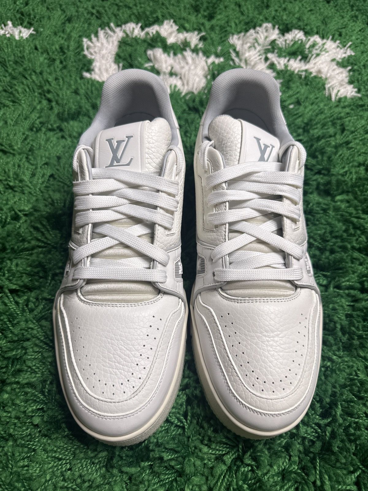 Louis Vuitton Louis Vuitton White Grey Trainers Size US 8.5 / EU 41-42 - 3 Thumbnail