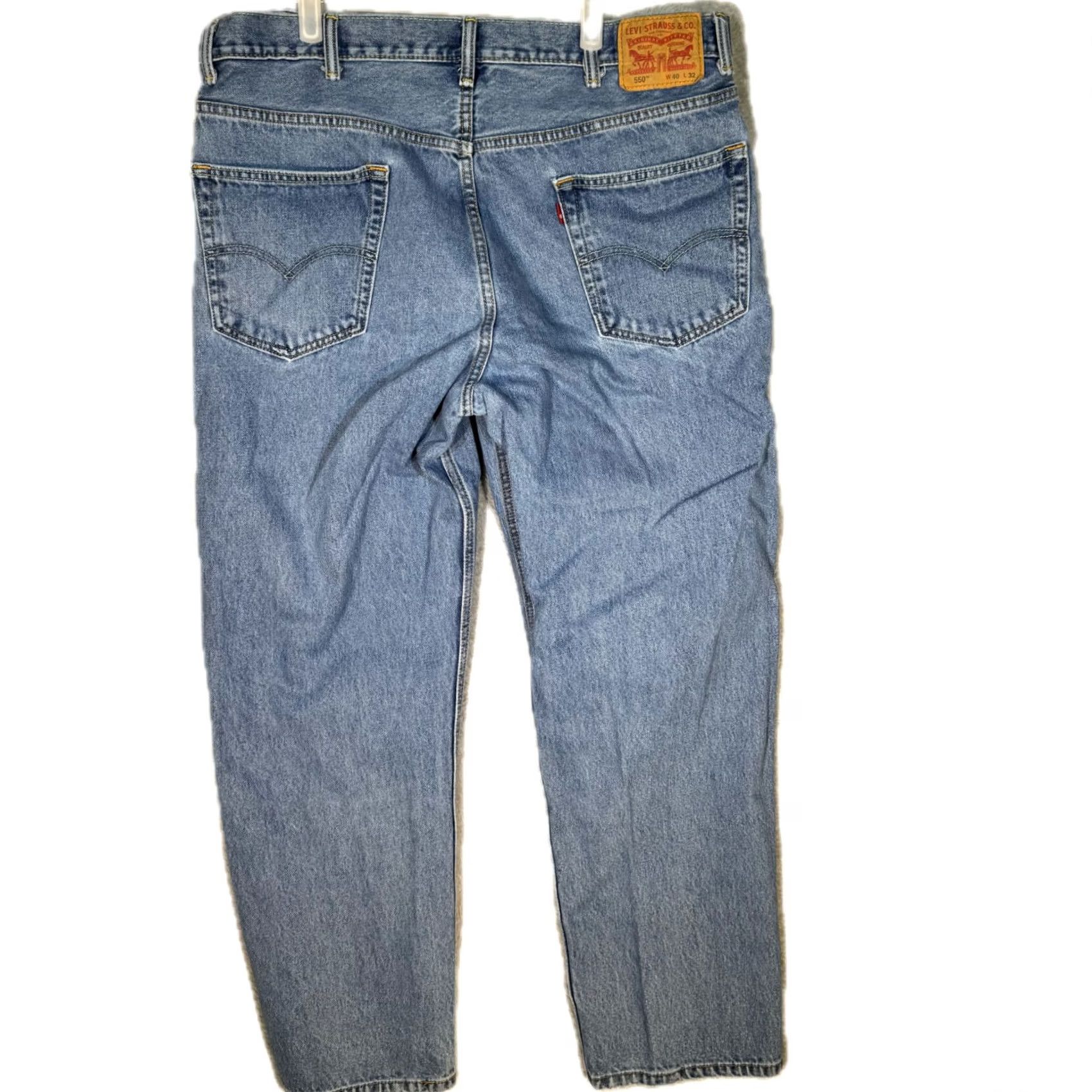Levi's Levi’s 550 Jeans Men’s 40 x 32 Blue Denim Relaxed Fit Mid-Rise Straight Leg Shirt? Size US 40 / EU 56 - 2 Thumbnail