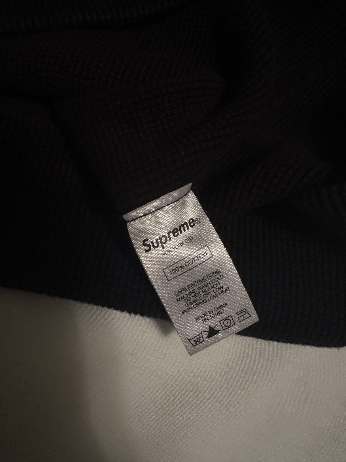 Supreme Supreme “Vampire” Waffle Thermal Size US M / EU 48-50 / 2 - 6 Thumbnail