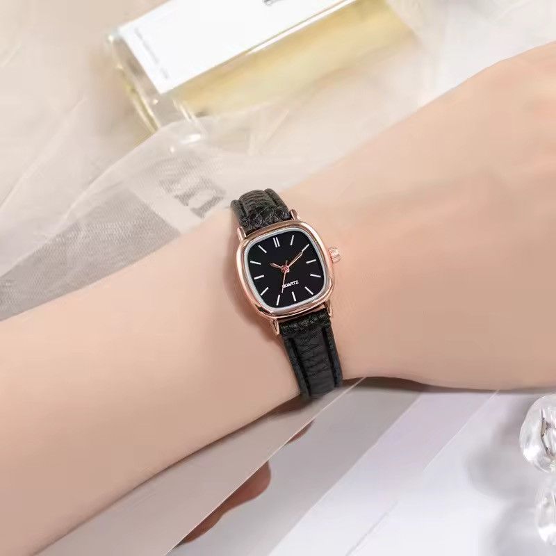 Jewelry 2000s vintage style cute square black leather luxury watch Size ONE SIZE - 6 Thumbnail
