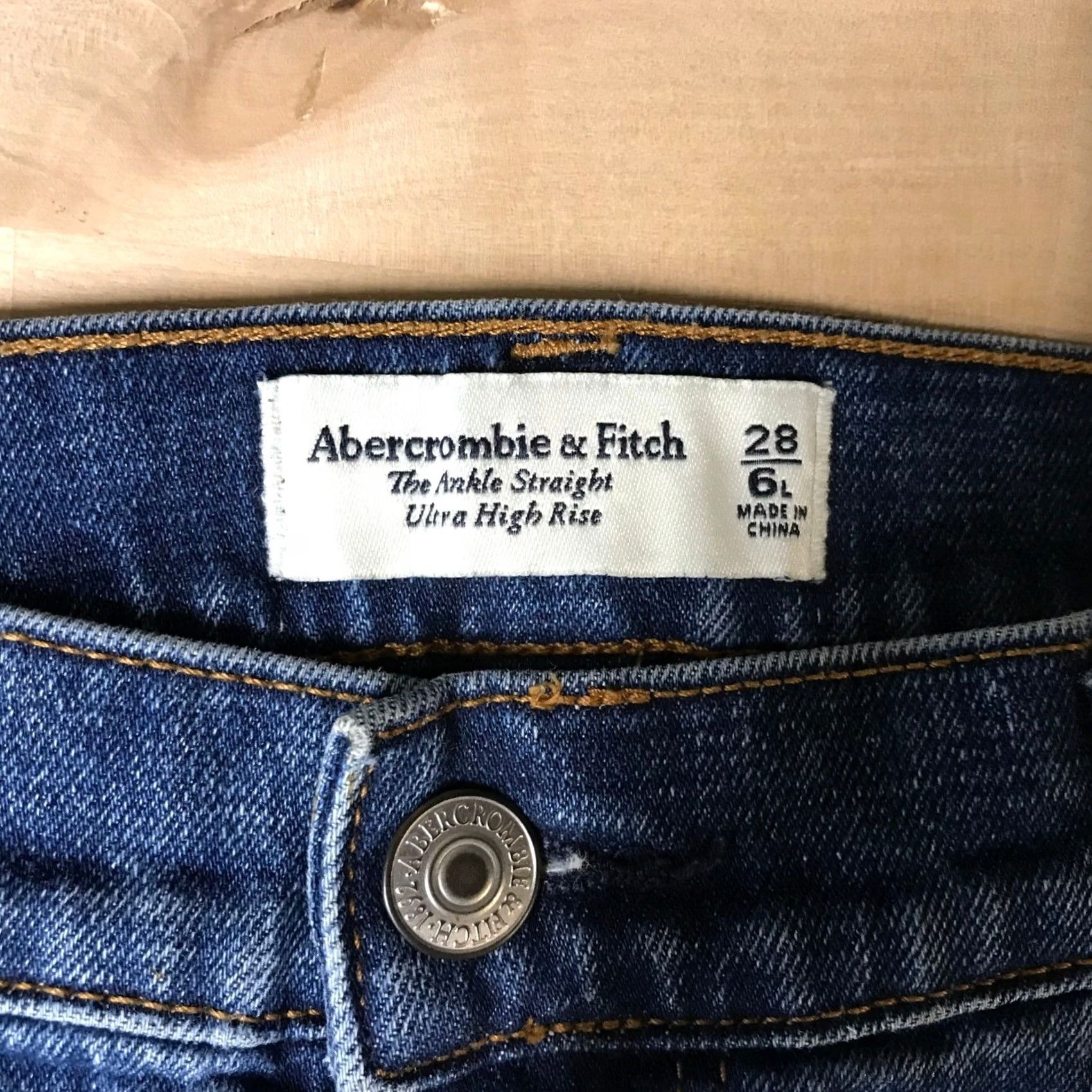 Abercrombie & Fitch Abercrombie & Fitch Ultra High Rise Ankle Straight Jeans Dark Wash Women 28/6 LONG Size 28" / US 6 / IT 42 - 7 Thumbnail