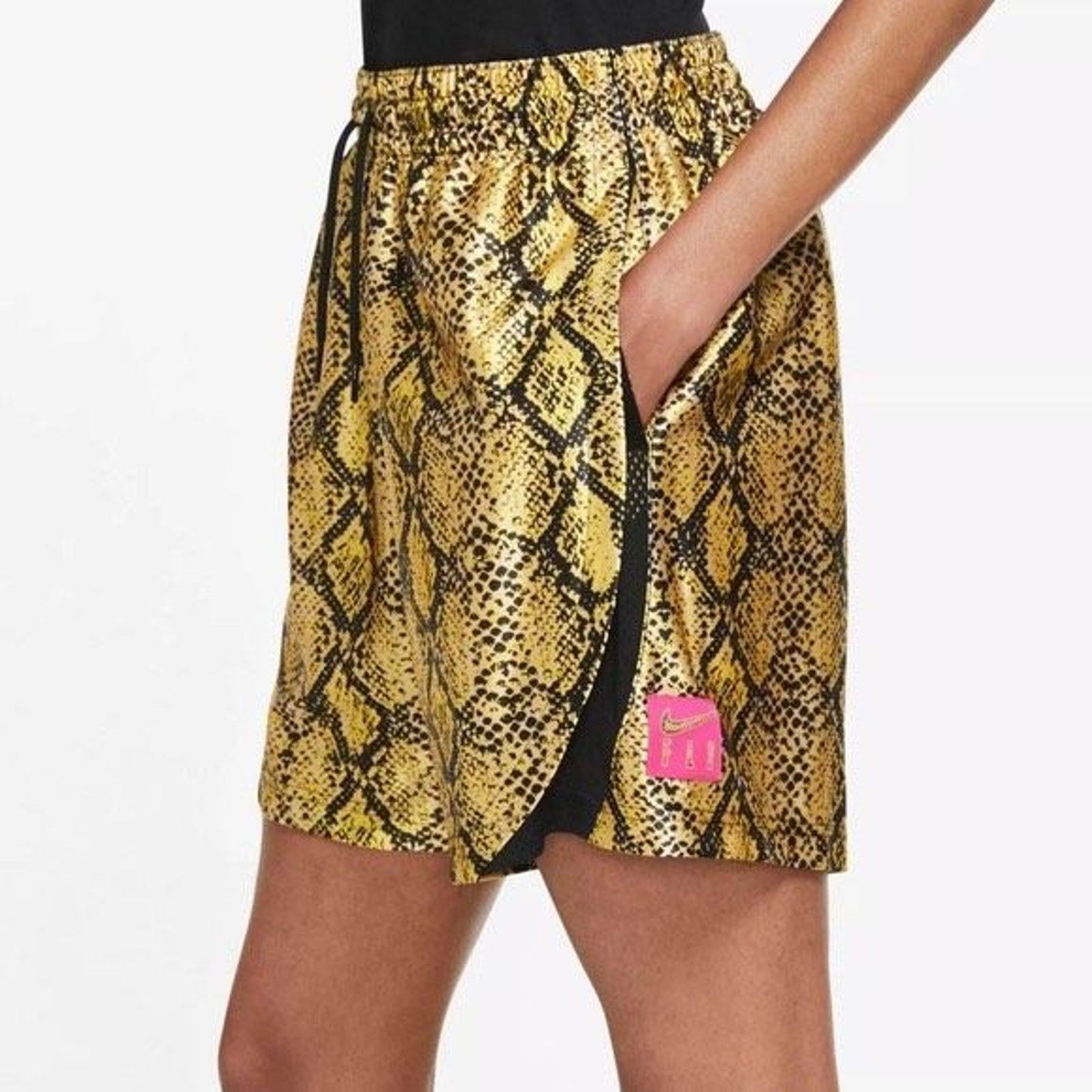 Nike NWT NIKE Rebel Fly Snake Print Women's Basketball Shorts LG Size 32" / US 10 / IT 46 - 1 Thumbnail