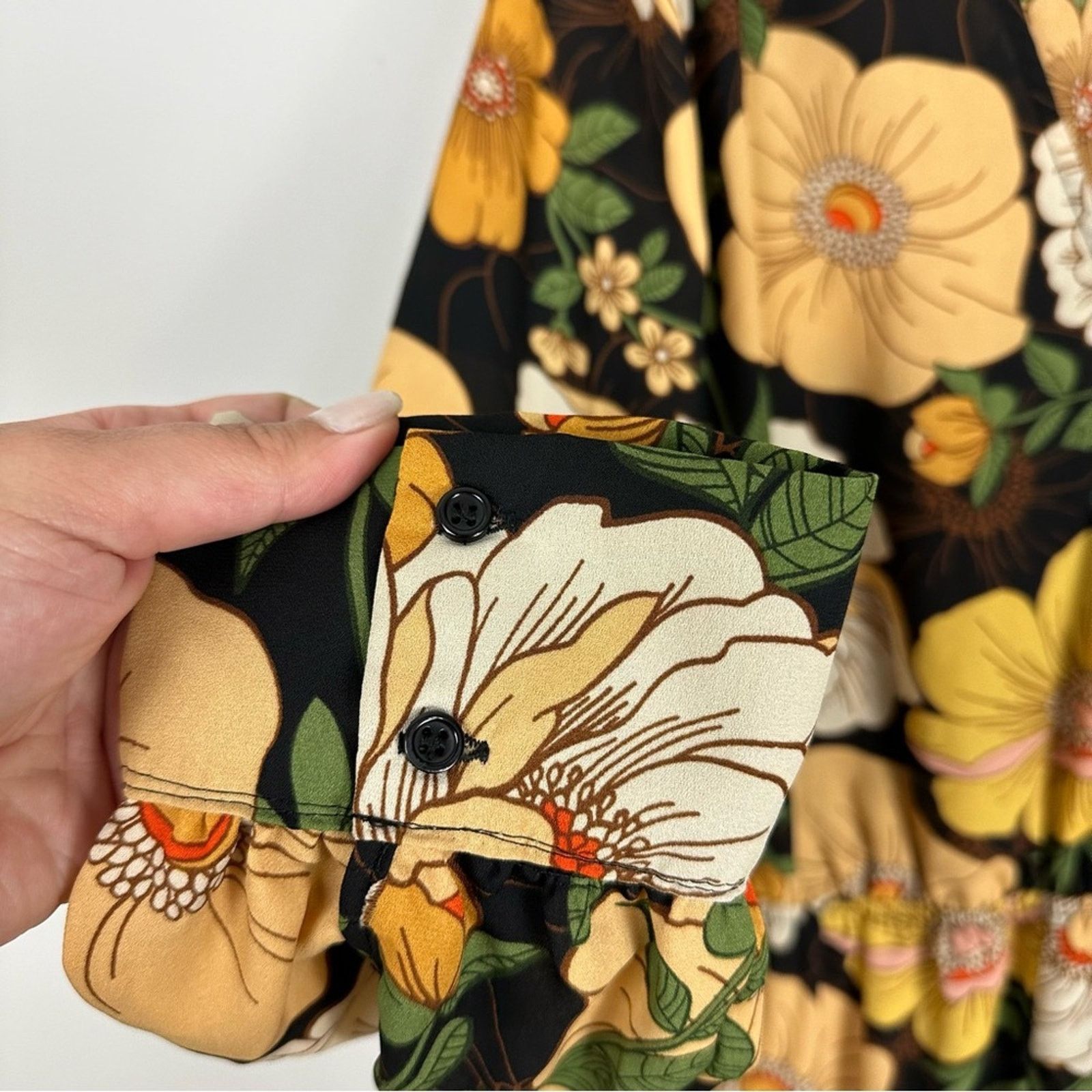 Forever 21 Forever21 Black Yellow Long Sleeve Floral Romper Size 1X Size 38" / US 16 / IT 52 - 11 Thumbnail