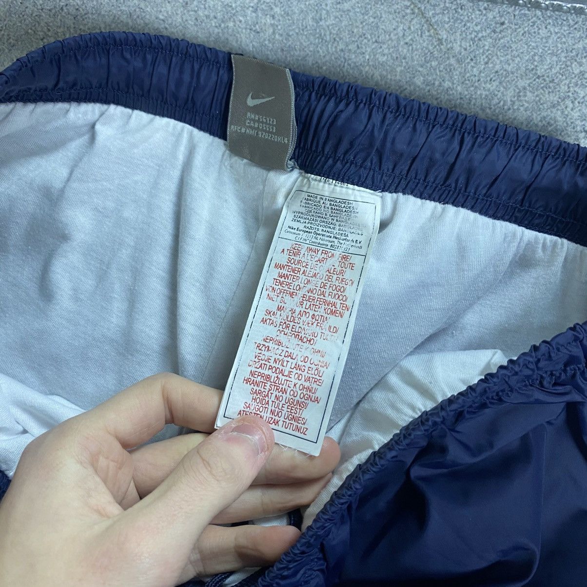 Nike Vintage Nike Track Pants Y2K Size US 36 / EU 52 - 7 Thumbnail