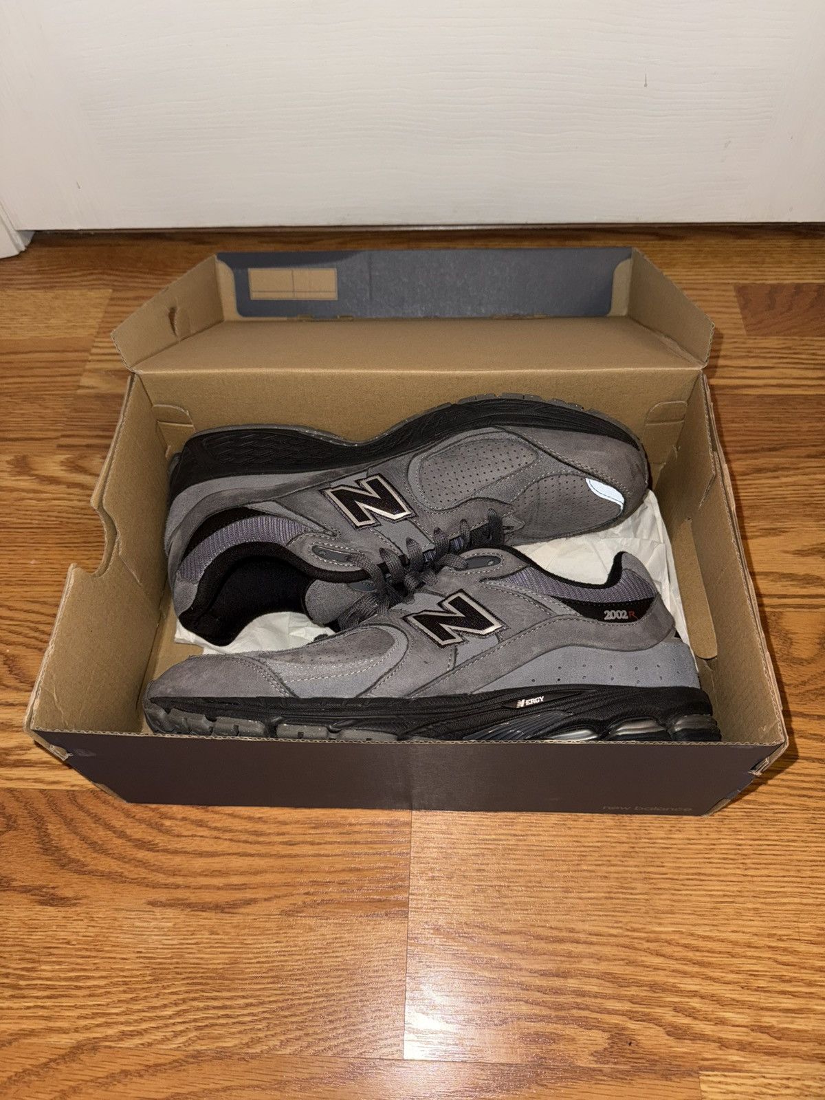 New Balance New Balance 2002R Size US 11.5 / EU 44-45 - 5 Thumbnail