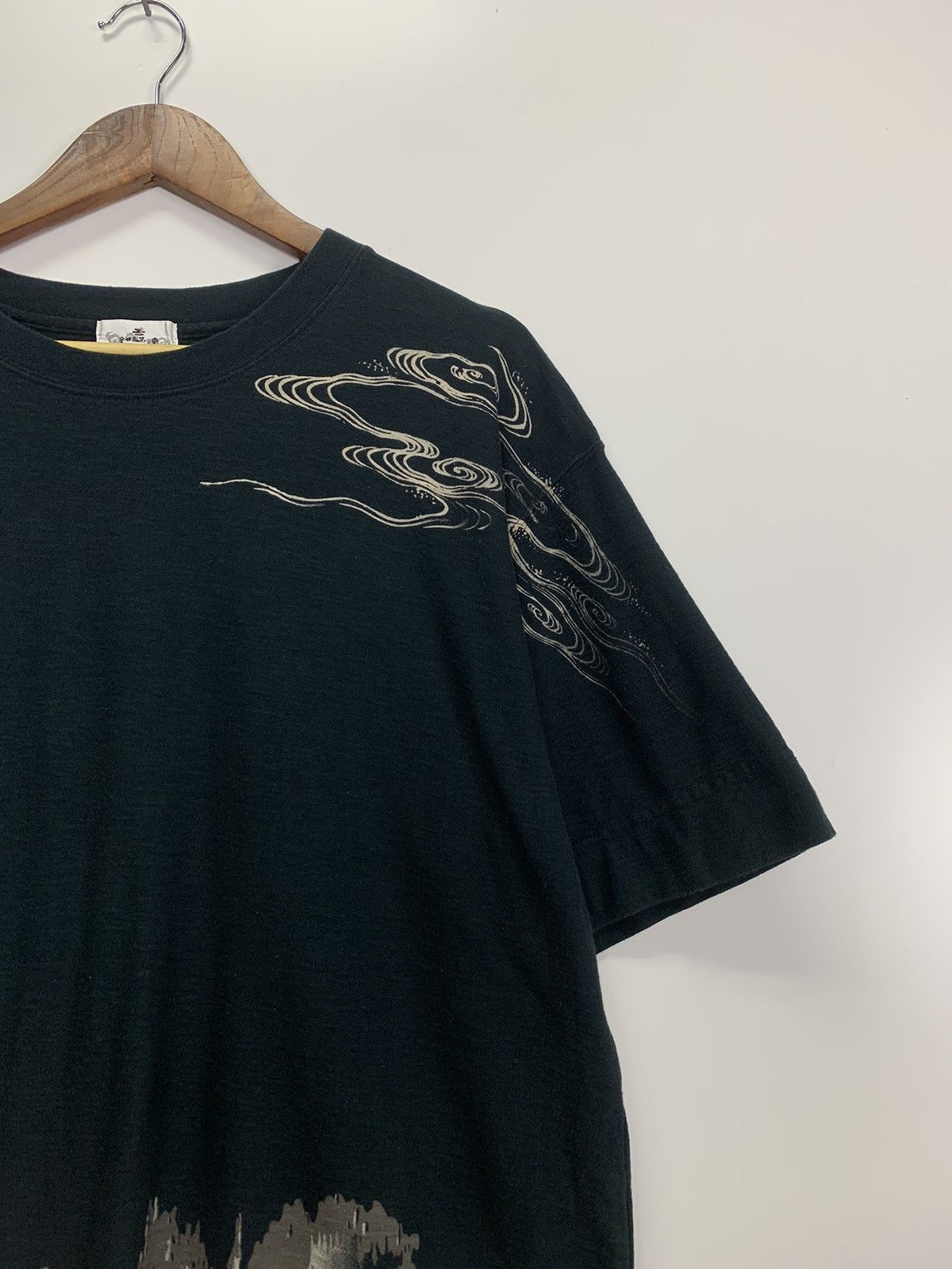 Japanese Brand Vintage Karakuri Tamashi Sukajan tee Size US XL / EU 56 / 4 - 7 Thumbnail