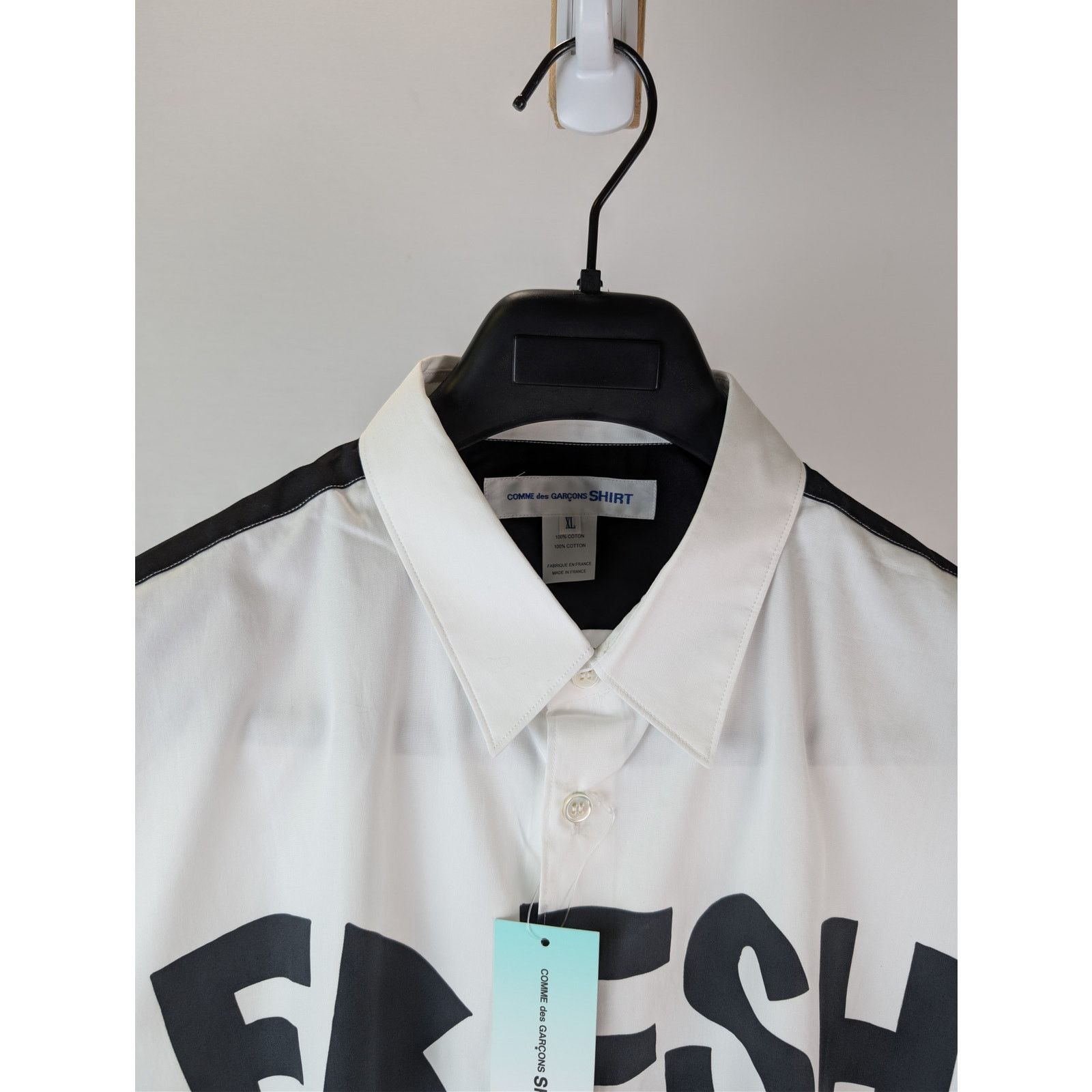 Comme des Garcons SHIRT o1rshd1 Fresh Graphic-Print Cotton Shirt in White / Black Size US XL / EU 56 / 4 - 7 Thumbnail