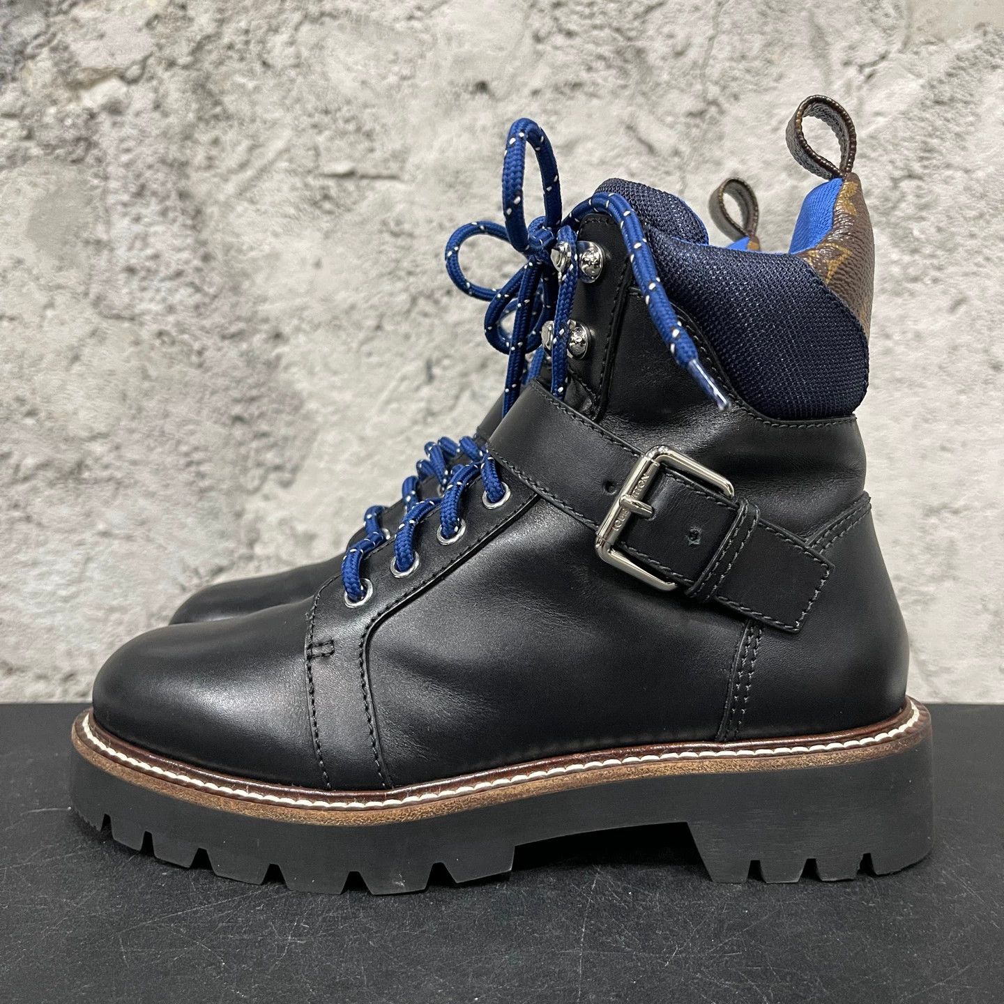 Louis Vuitton LV 37.5 pre-owned leather boots Size US 6.5 / IT 36.5 - 2 Thumbnail