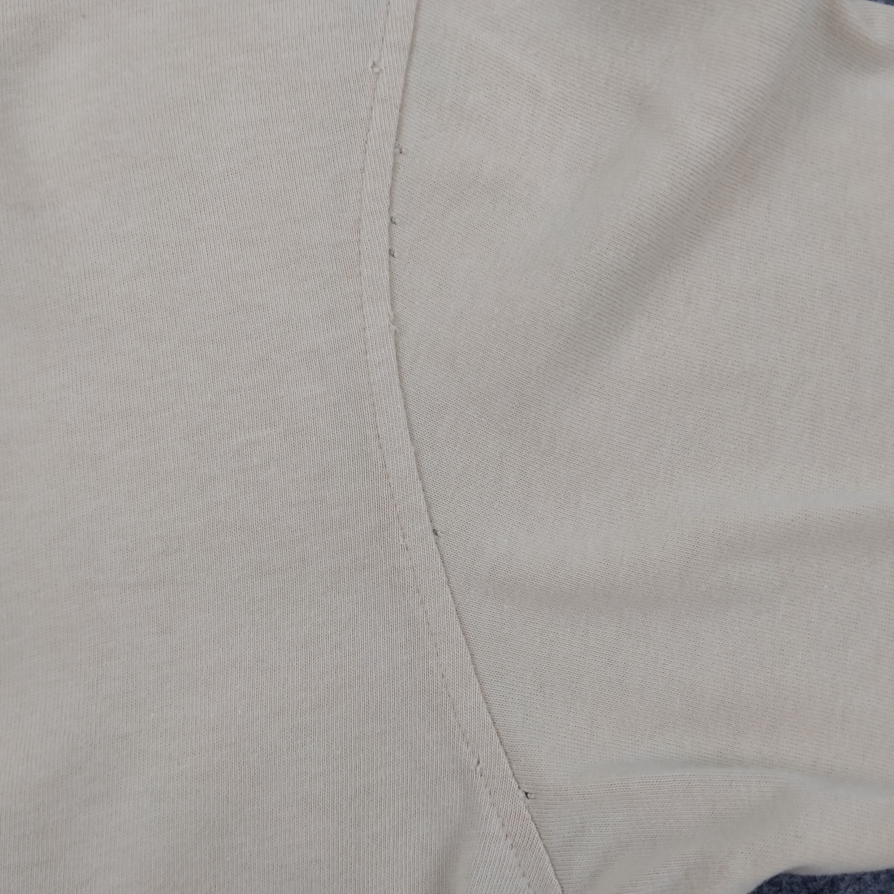 Burberry Vintage Burberry Xlarge Tshirt - G039 Size US XL / EU 56 / 4 - 15 Thumbnail