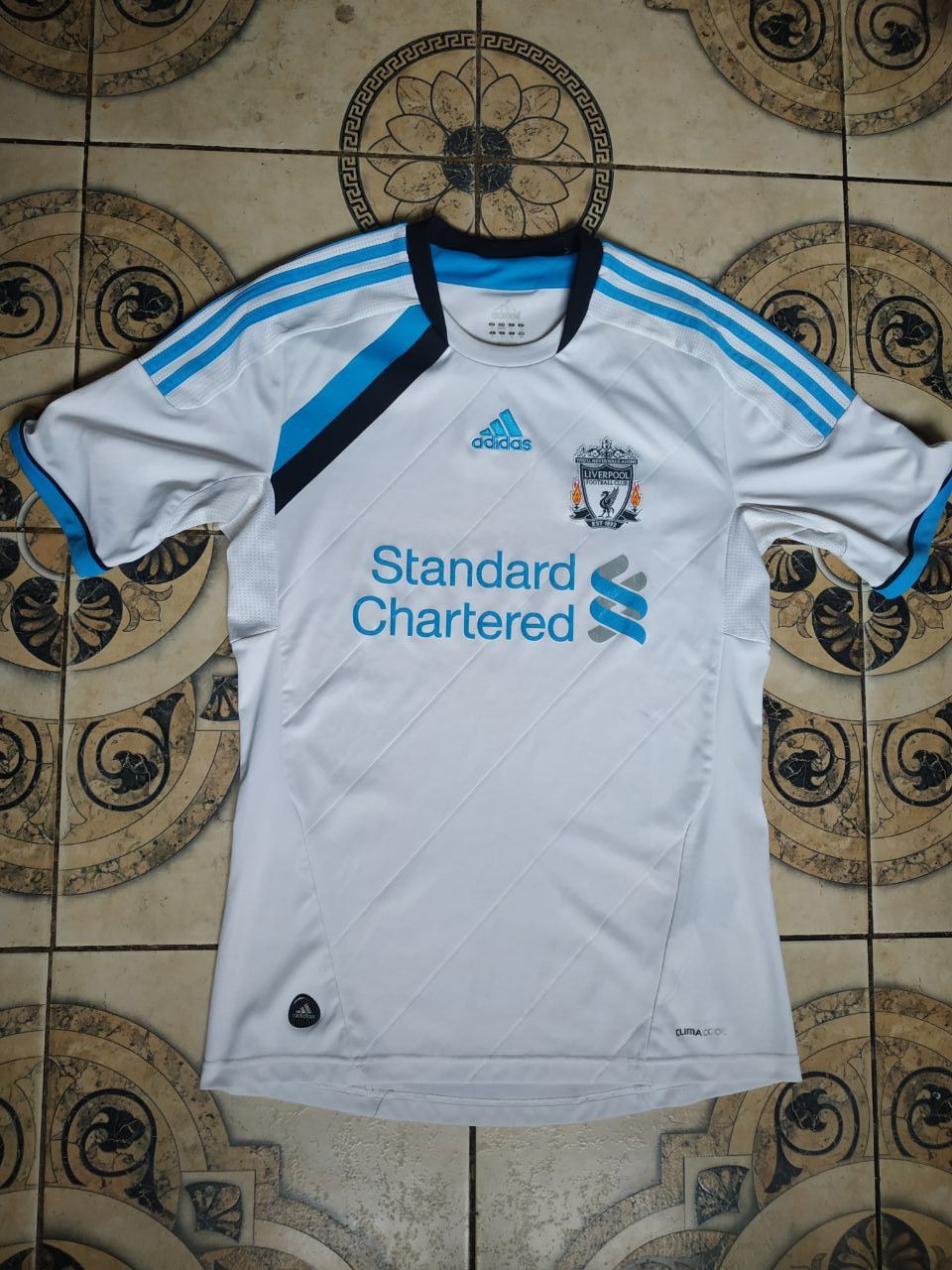 Adidas Adidas 2011-12 Liverpool FC Away Jersey - Pristine Sponsor Size US M / EU 48-50 / 2 - 1 Thumbnail