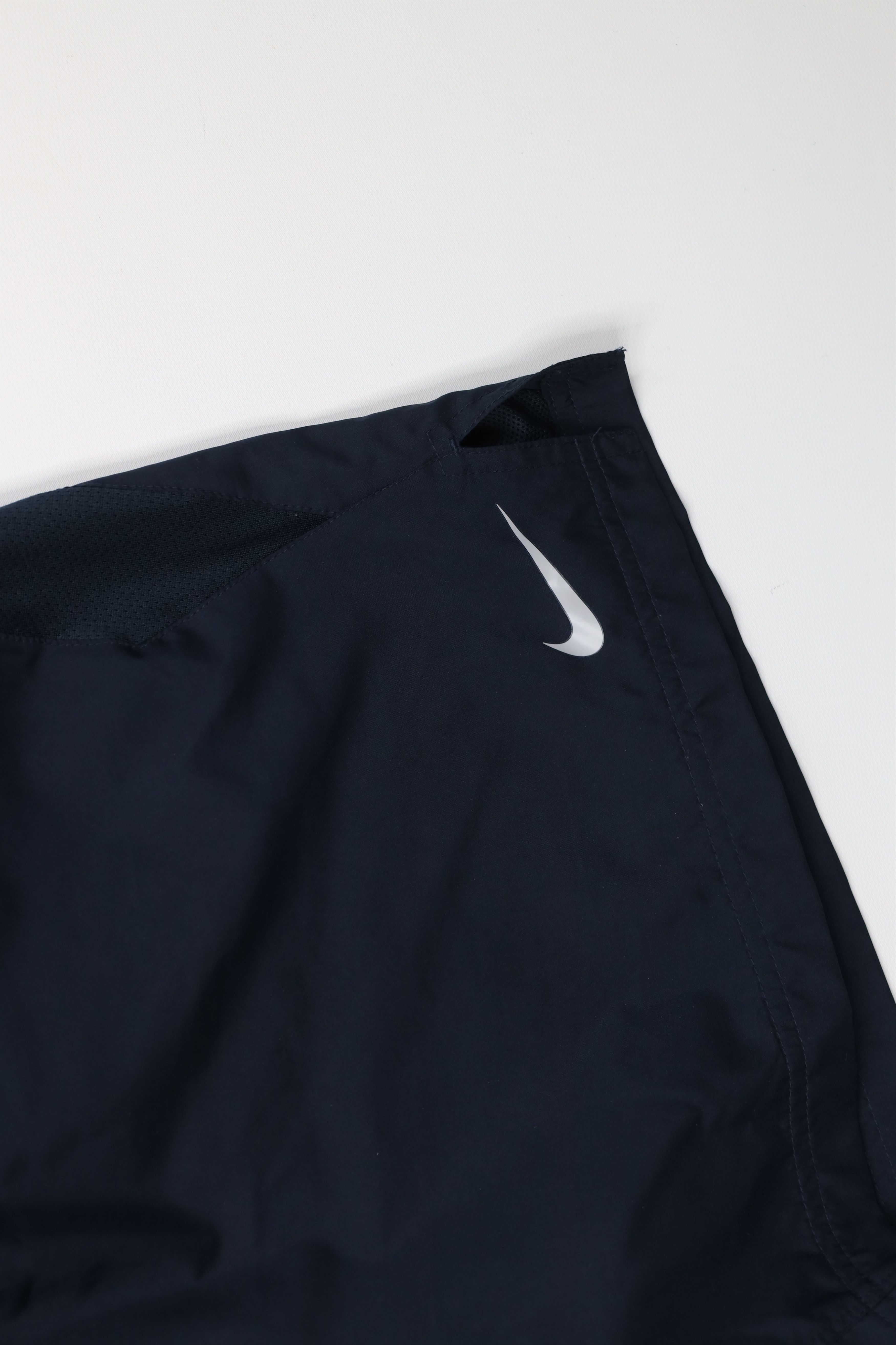 Nike Vintage Y2K Nike Scott Mini Swoosh Lined Windbreaker Shorts Size US 38 / EU 54 - 5 Thumbnail