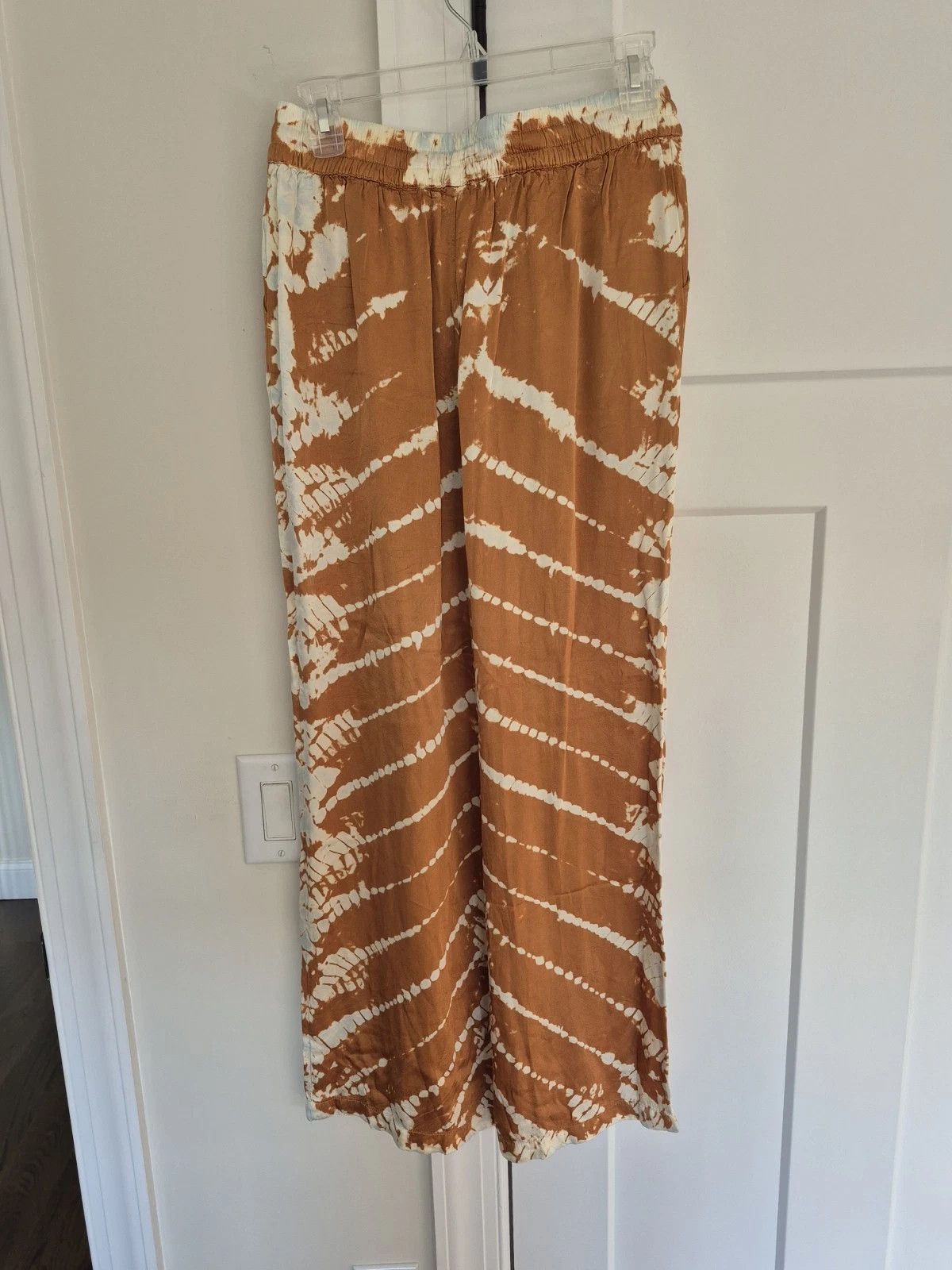 Young Fabulous & Broke YFB Pants Satin Copper Print Wide Leg Pull On Gift Party Size 28" / US 6 / IT 42 - 4 Thumbnail