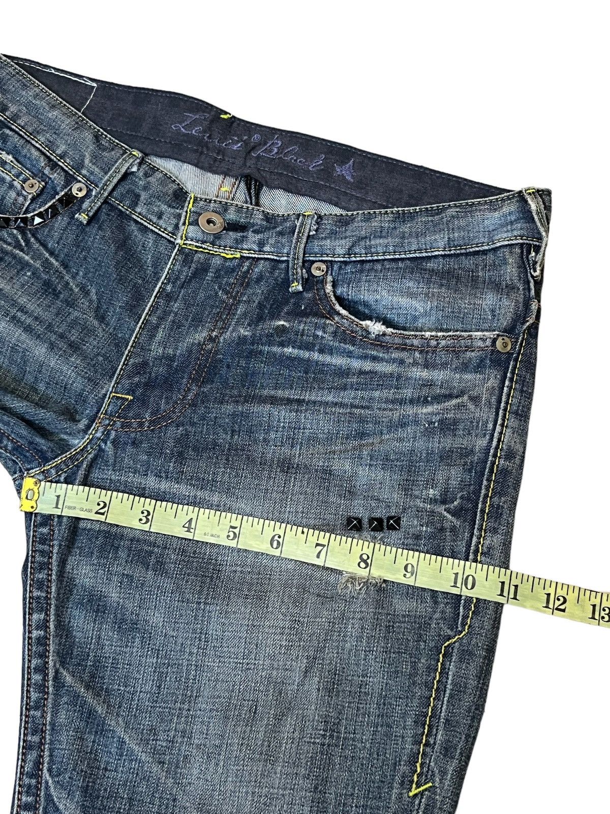Levi's VINTAGE LEVI’S BLACK STAR CUSTOM STUD DISTRESSED DENIM Size US 33 - 11 Thumbnail