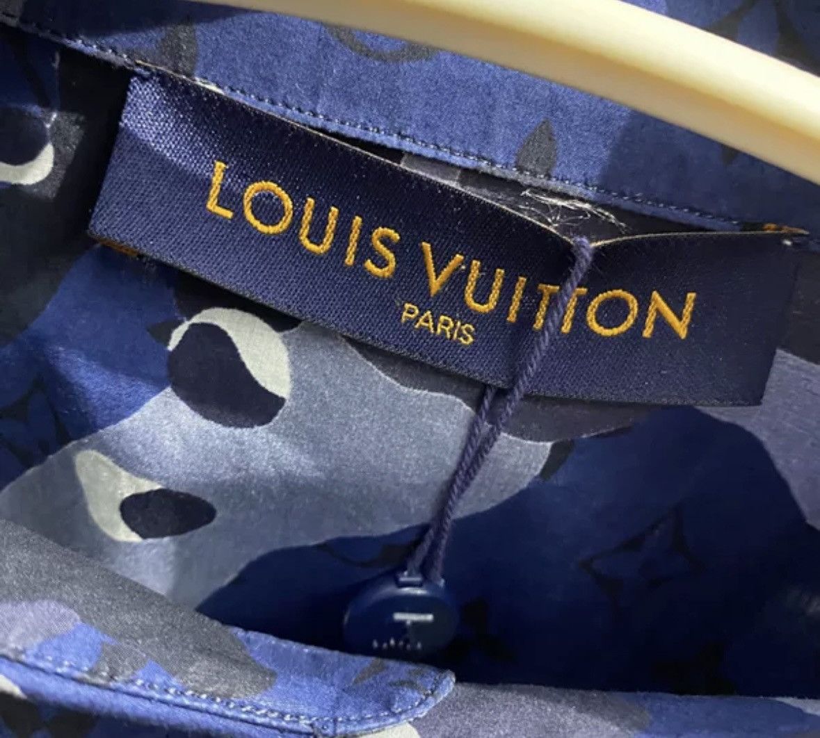 Louis Vuitton Louis Vuitton Camouflage printed shirt 2412-Nextarrow Size US L / EU 52-54 / 3 - 3 Thumbnail