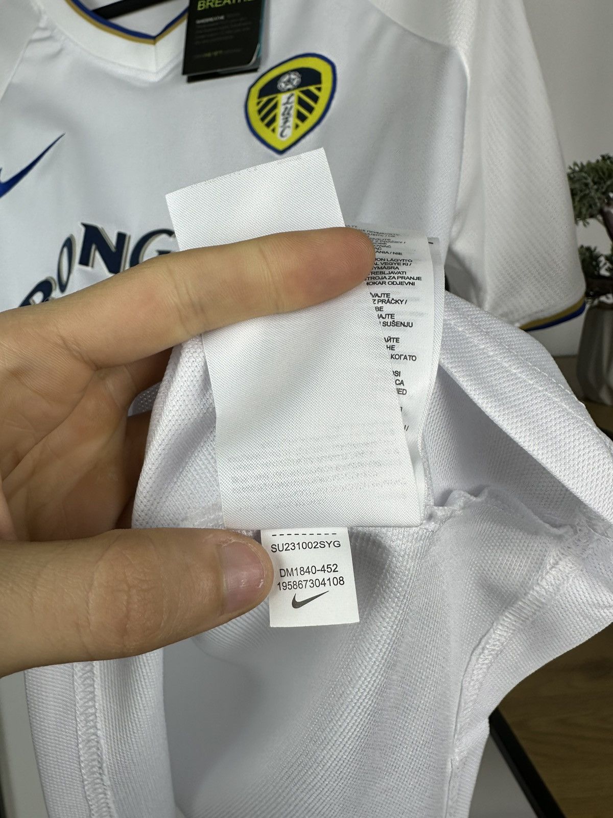 Nike Leeds United #17 Smith Football Jersey Soccer shirt Men’s M Size US M / EU 48-50 / 2 - 7 Thumbnail