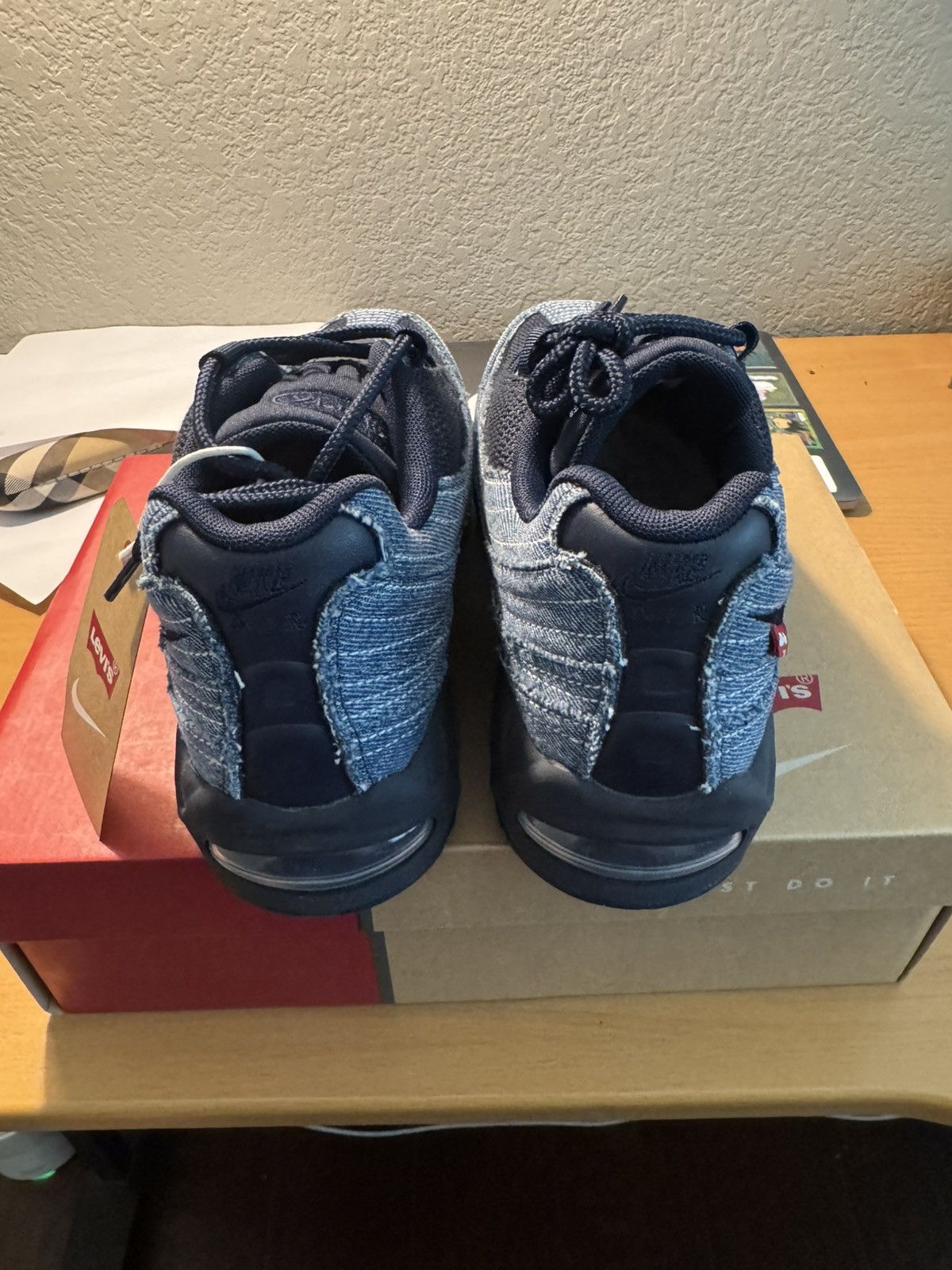Nike x Levi's Air Max 95 OG Indigo blue