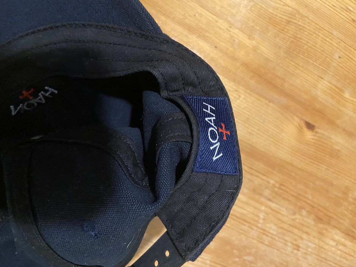 Noah Noah core logo 5 panel snapback. Heavy cotton twill in navy. Size ONE SIZE - 5 Thumbnail