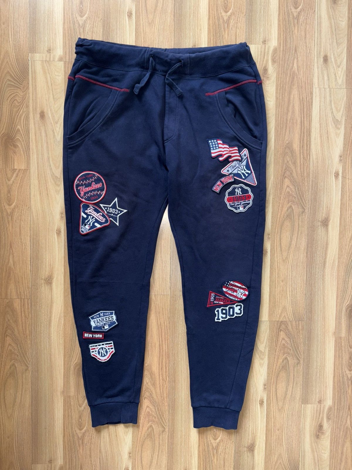 MLB VTG x MLB x Navy New York Yankees Logo Patched sweatpants Size US 36 / EU 52 - 1 Thumbnail