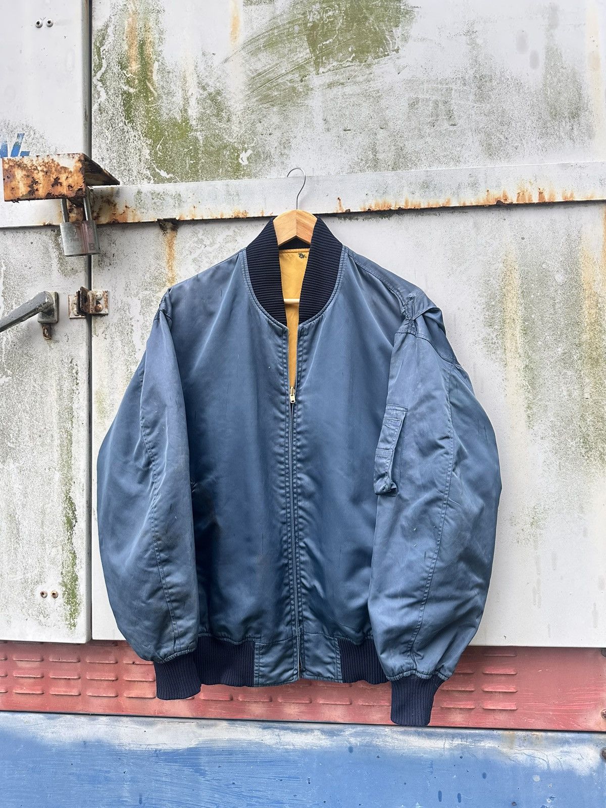 Vintage 👹THRASHED MA-1 Man Intermediate Bomber Jacket Size US M / EU 48-50 / 2 - 2 Thumbnail