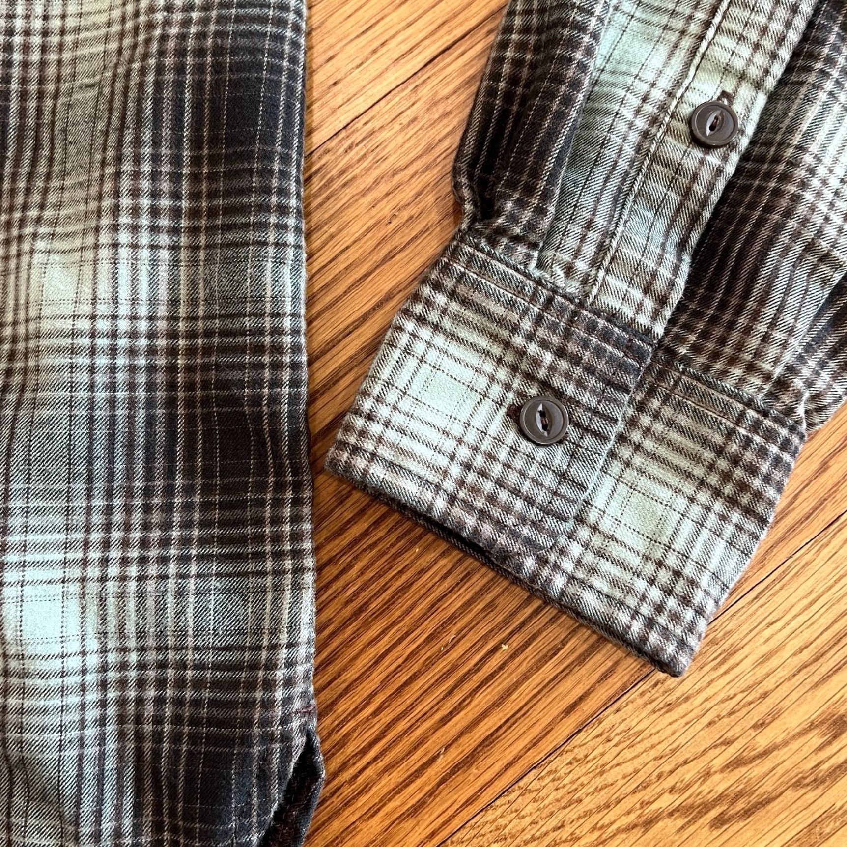 Outdoor Research VINTAGE Outdoor Research Men's Shirt Long Sleeve Collared Plaid Casual Hiking Camping M Green Size US M / EU 48-50 / 2 - 3 Thumbnail
