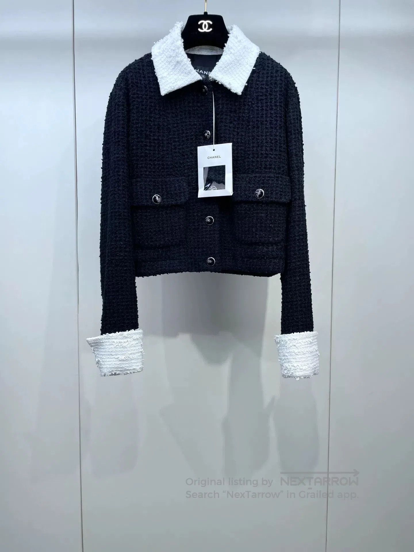 Chanel Chanel 25P Black Lapel Double Pocket Coat. Size XXS / US 00 / IT 34 - 1 Thumbnail
