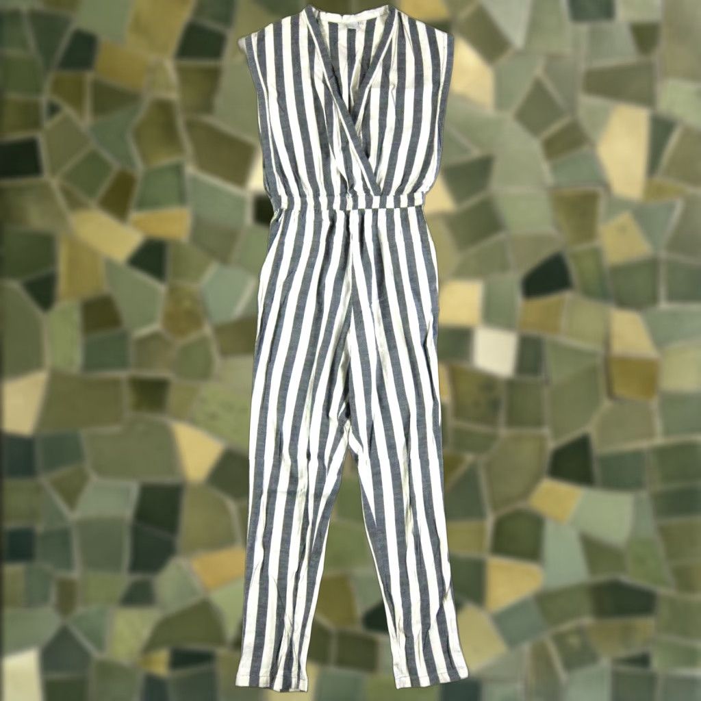 Vintage ICHI Jumpsuit Women 34/6 Grey Stripe Pocket Cap Sleeve V-Neck Cotton Rayon Size 28" / US 6 / IT 42 - 1 Thumbnail