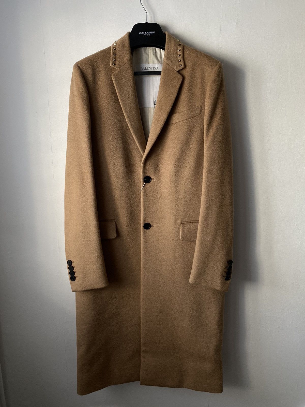 Valentino Valentino Rock Stud Camel Coat size 48 Size US M / EU 48-50 / 2 - 1 Thumbnail