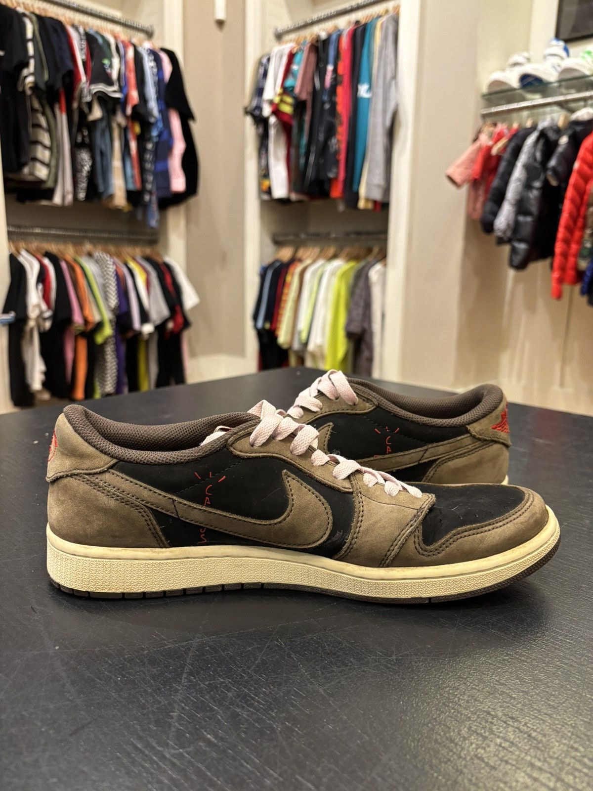 Nike × Travis Scott Jordan 1 Low Retro OG SP - Travis Scott Dark Mocha Size US 10.5 / EU 43-44 - 3 Thumbnail
