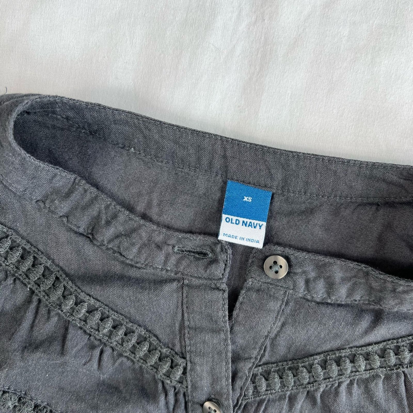 Old Navy Old Navy Women's XS Cotton Blend Charcoal Gray Button Up Size XS / US 0-2 / IT 36-38 - 5 Thumbnail
