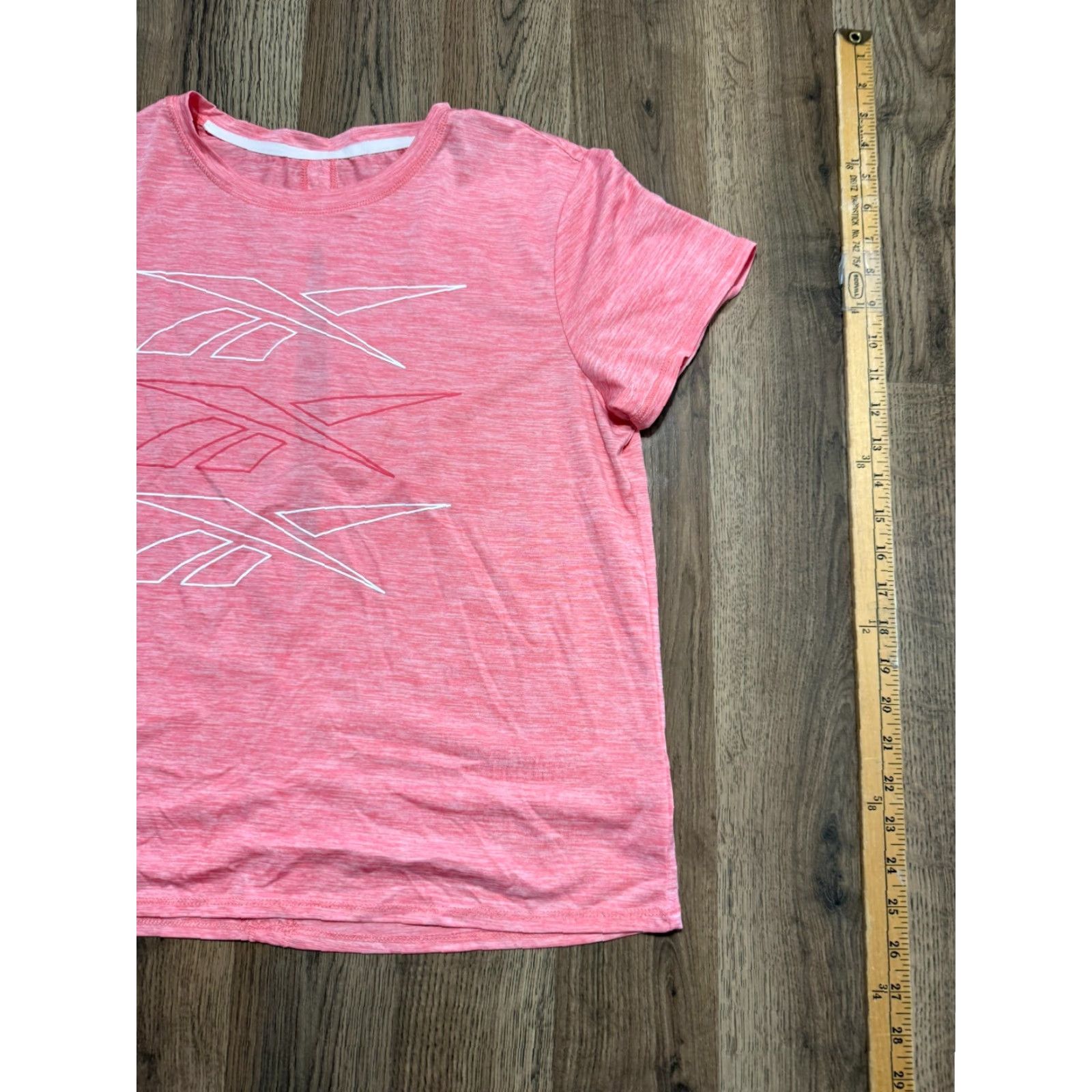 Reebok Reebok Shirt Womens Large White Pink Athletic Wear Crewneck Shirt Ladies Regular Fit Cotton Short Sleeve Casual Modern Basic Spring Summer Fall Womens Size L / US 10 / IT 46 - 4 Thumbnail