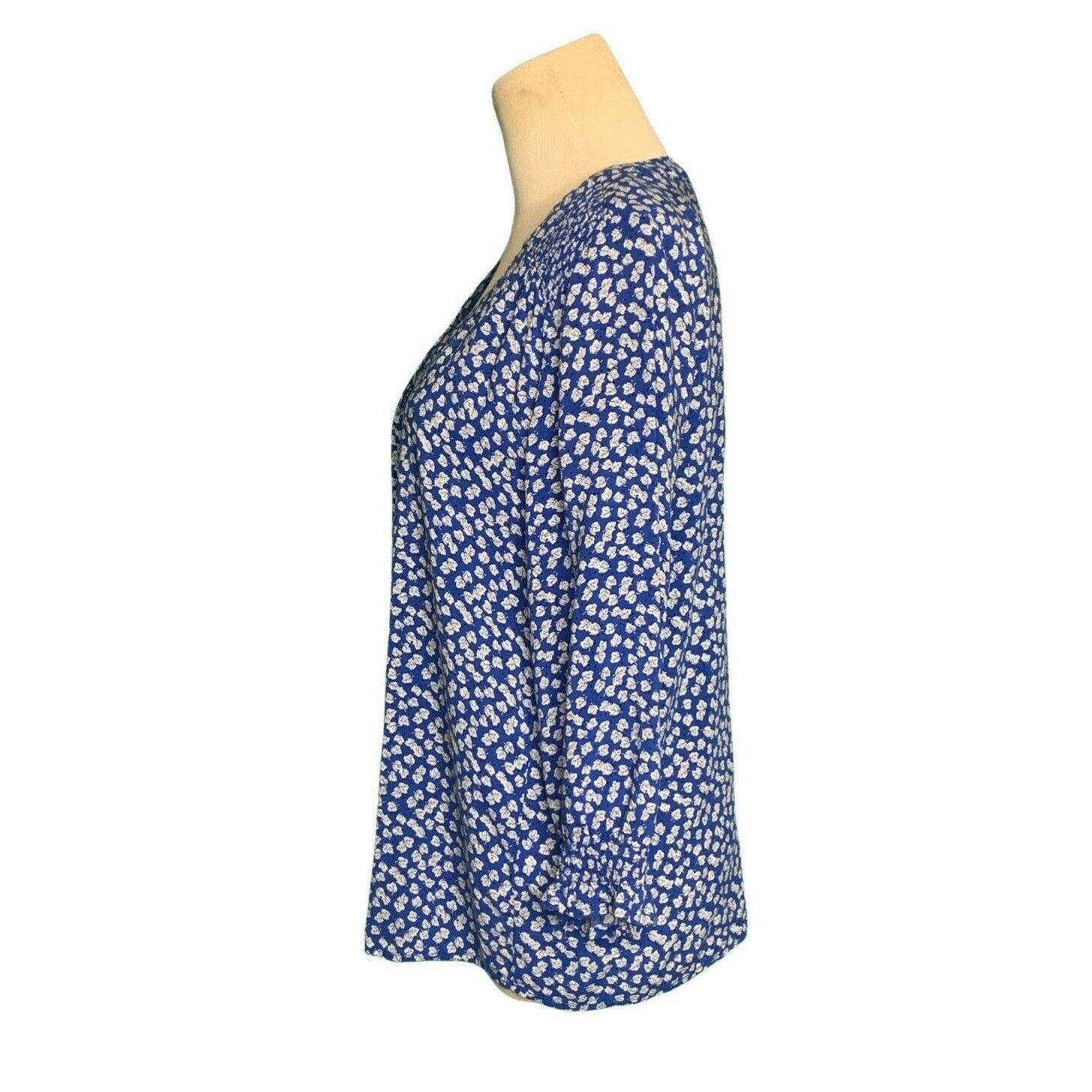 Cynthia Rowley Cynthia Rowley floral V neck boho blouse size small Size S / US 4 / IT 40 - 5 Thumbnail