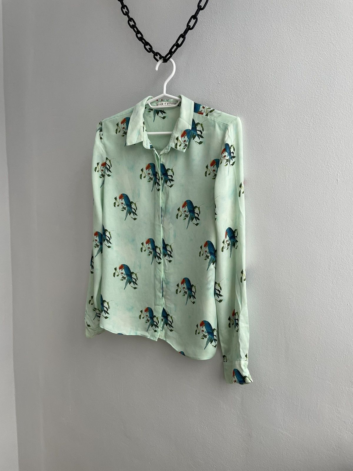 Alice + Olivia Alice + Olivia Long Sleeve Button Front Silk Blend Blouse Size S / US 4 / IT 40 - 2 Thumbnail