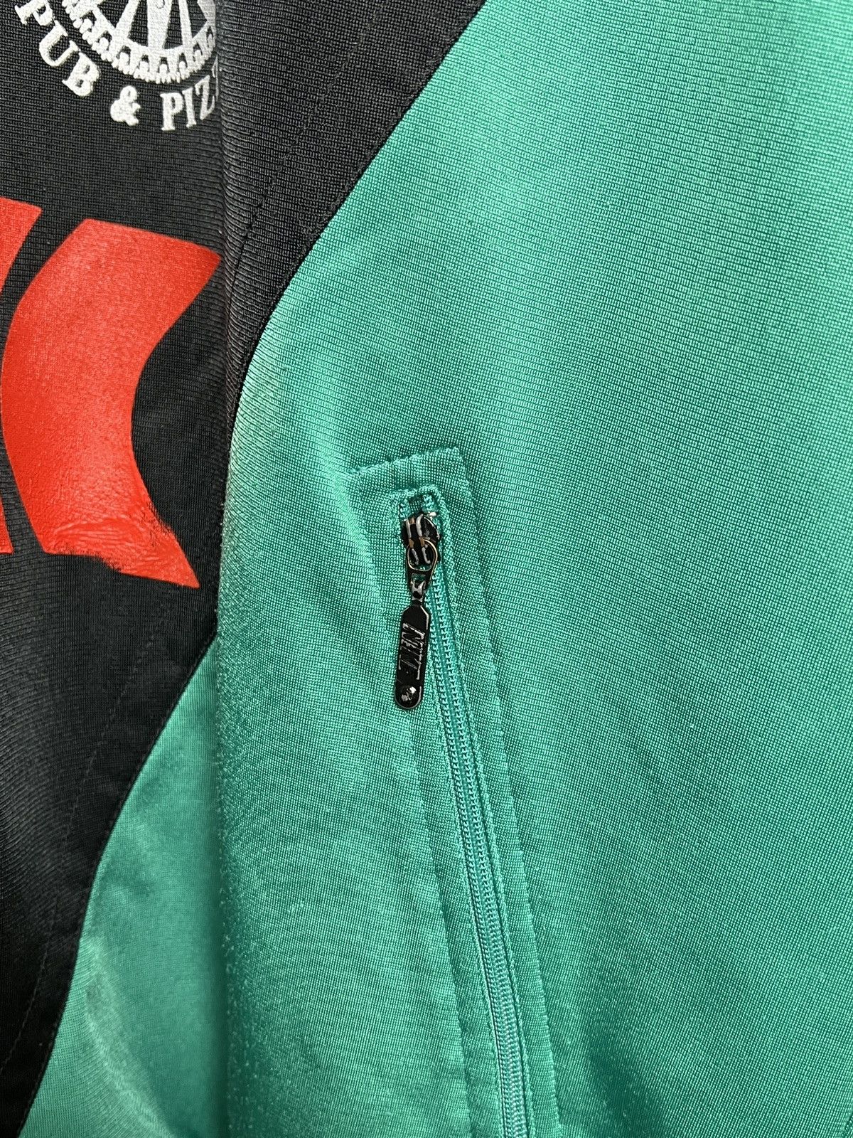 Nike nike y2k vintage tracktop light jacket racing sport shell Size US L / EU 52-54 / 3 - 8 Thumbnail