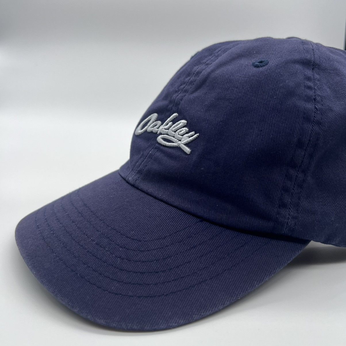 Oakley Rare Oakley Hat Navy Blue Vintage Red Label Y2K Baseball Cap Size ONE SIZE - 4 Thumbnail