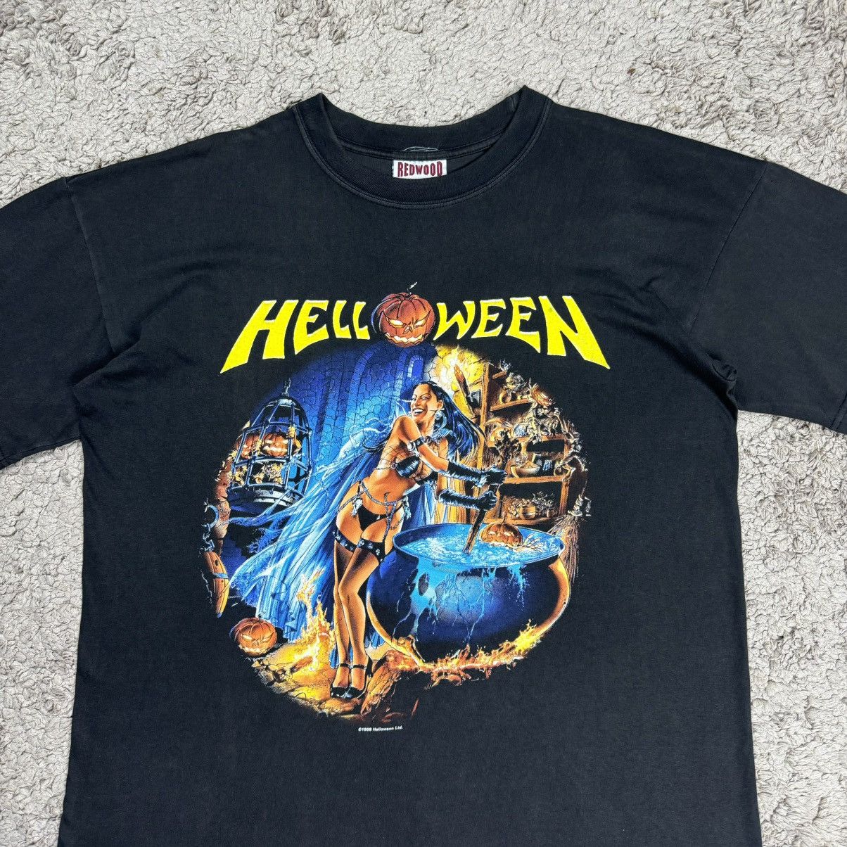 Band Tees Vintage Helloween Rare Graphic T-shirt Size US L / EU 52-54 / 3 - 5 Thumbnail