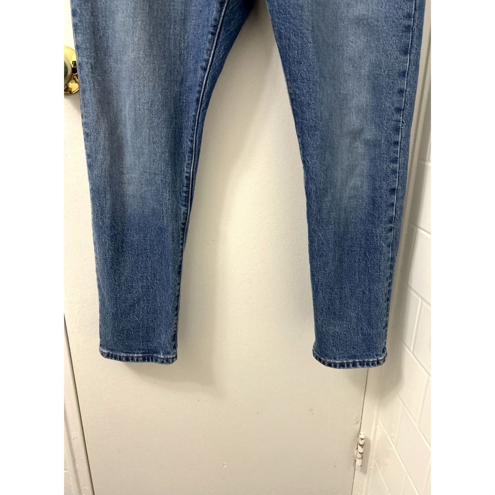 Levi's VINTAGE Levi's 501 Jeans Mens 33x28 Blue Button Fly Straight 5-Pocket Denim Classic Fit USA 90s Retro 501 Series Mens Size US 33 - 3 Thumbnail