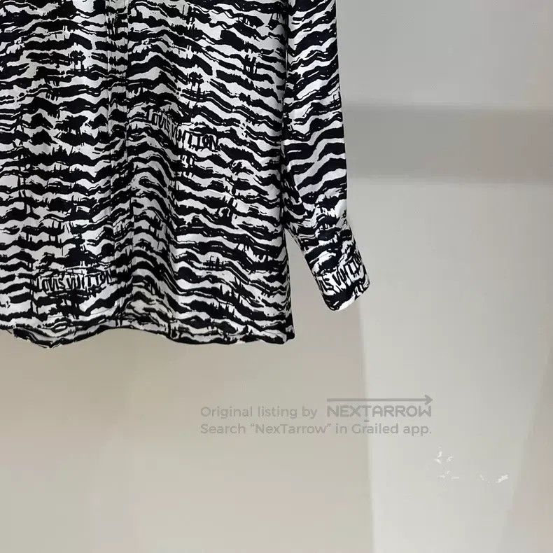 Louis Vuitton Louis Vuitton Black and white tiger stripe silk mulberry s Size XXS / US 00 / IT 34 - 3 Thumbnail