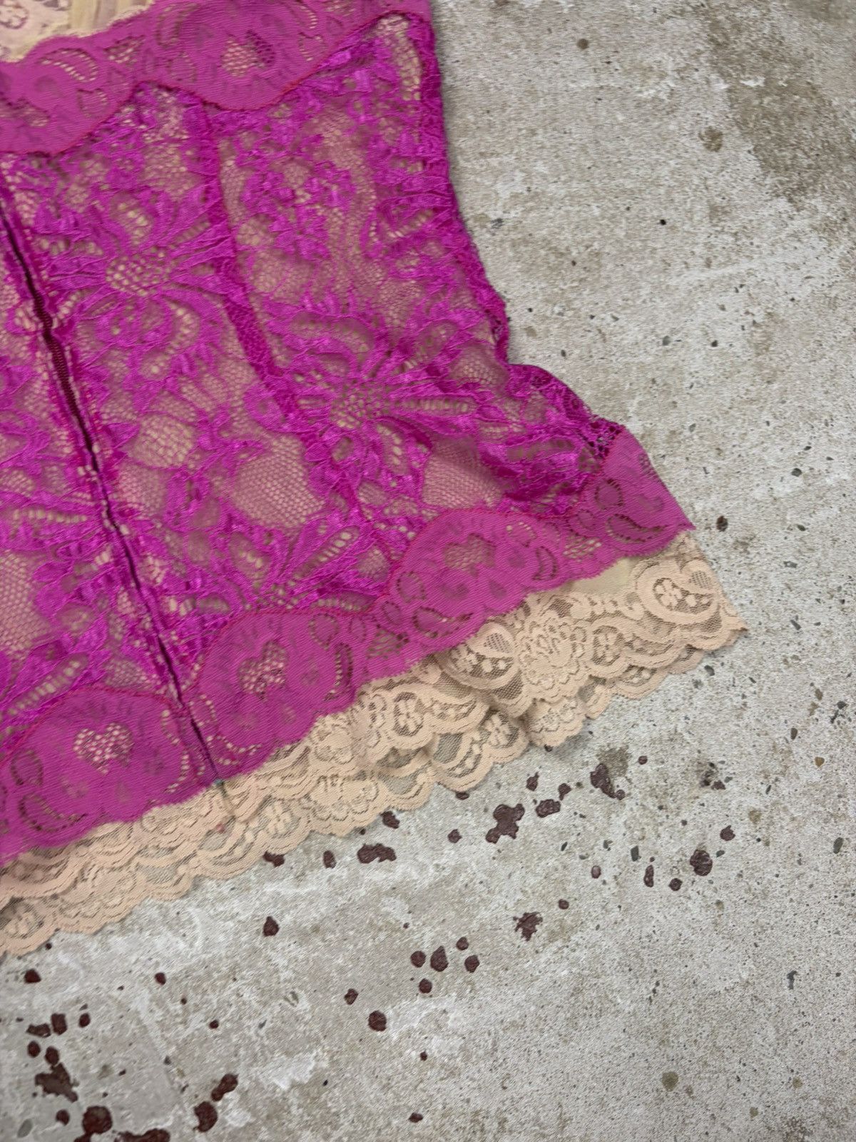 Dolce & Gabbana Vintage 2000s Dolce & Gabbana Pink & Beige Lace Corset Top Size M / US 6-8 / IT 42-44 - 13 Thumbnail