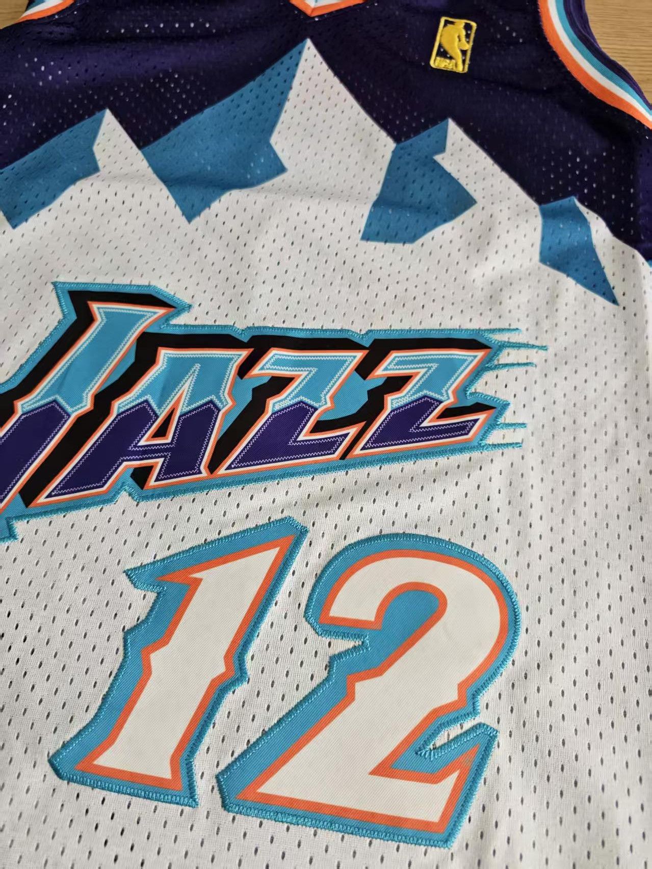 NBA 1996 97 Utah Jazz #12 John Stockton Jersey Size US XL / EU 56 / 4 - 5 Thumbnail
