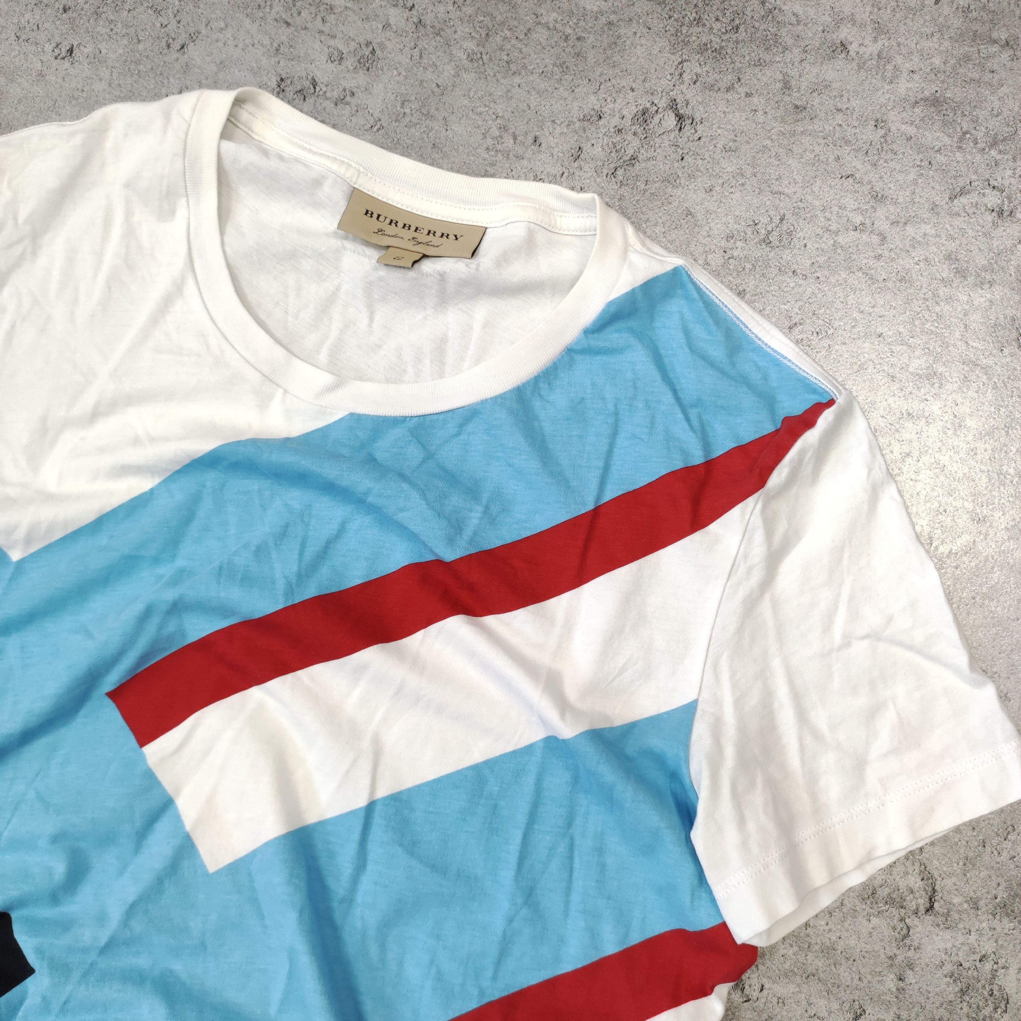 Burberry RARE Burberry London Blue Pattern White Logo Tshirt Size US XS / EU 42 / 0 - 4 Thumbnail