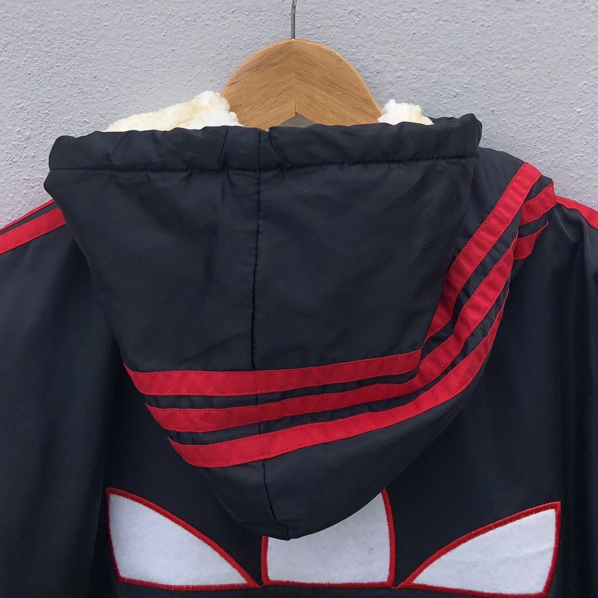 Adidas Vintage Adidas 3 Stripes Big Logo Lined Fleece Coach Jacket Size US L / EU 52-54 / 3 - 15 Thumbnail