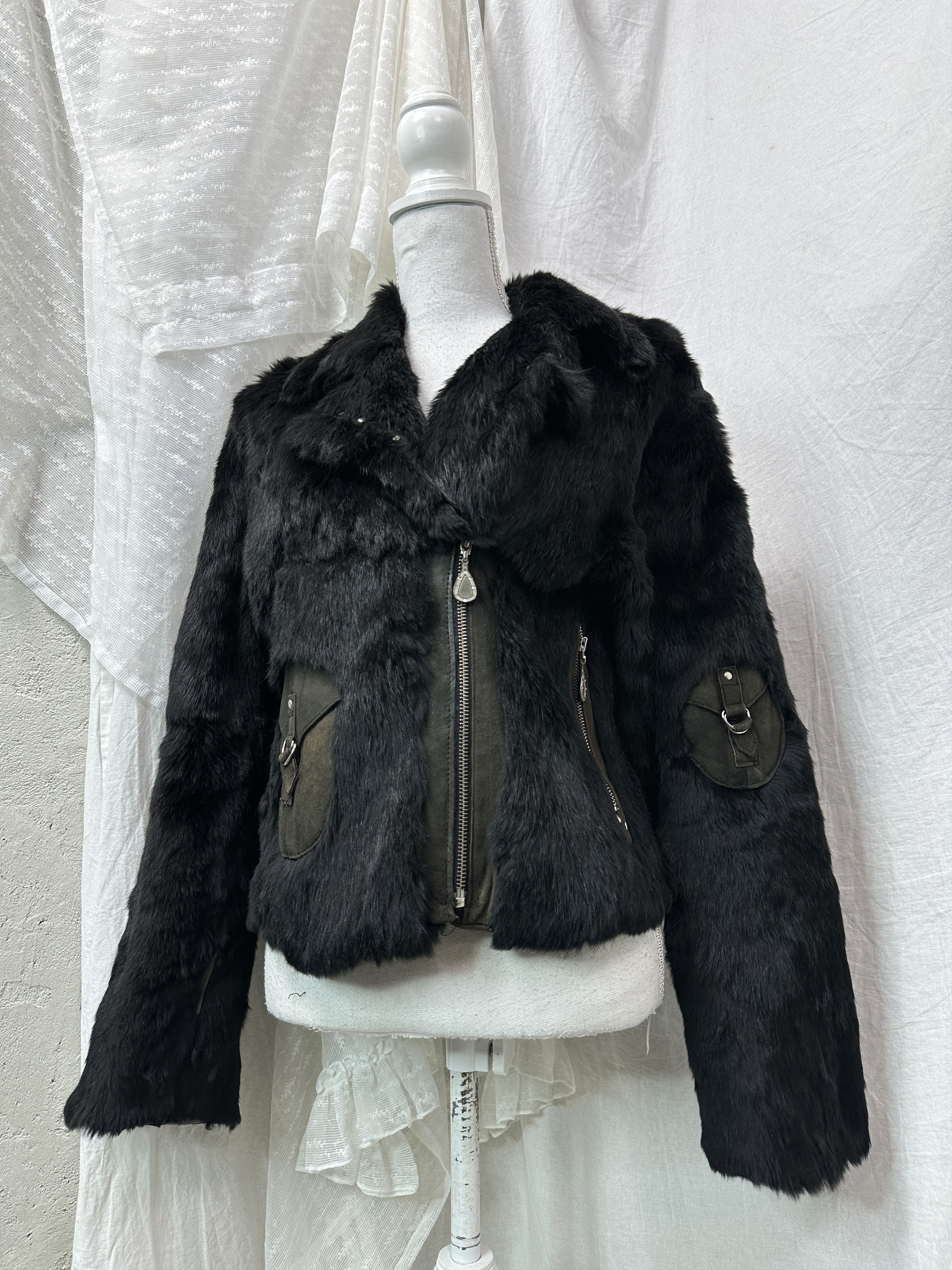 Vintage Vintage Old Money Real Rabbit Fur Jacket 00s Size M / US 6-8 / IT 42-44 - 1 Thumbnail