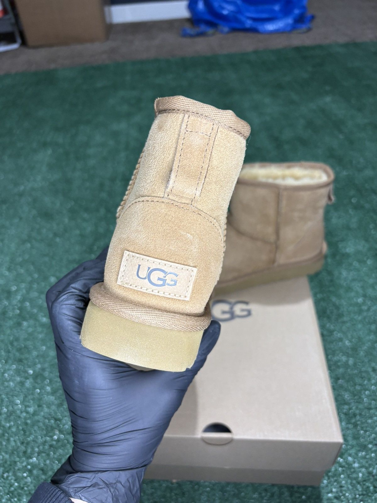 Ugg WOMENS UGG CLASSIC MINI BOOT II Size US 5 / IT 35 - 2 Thumbnail